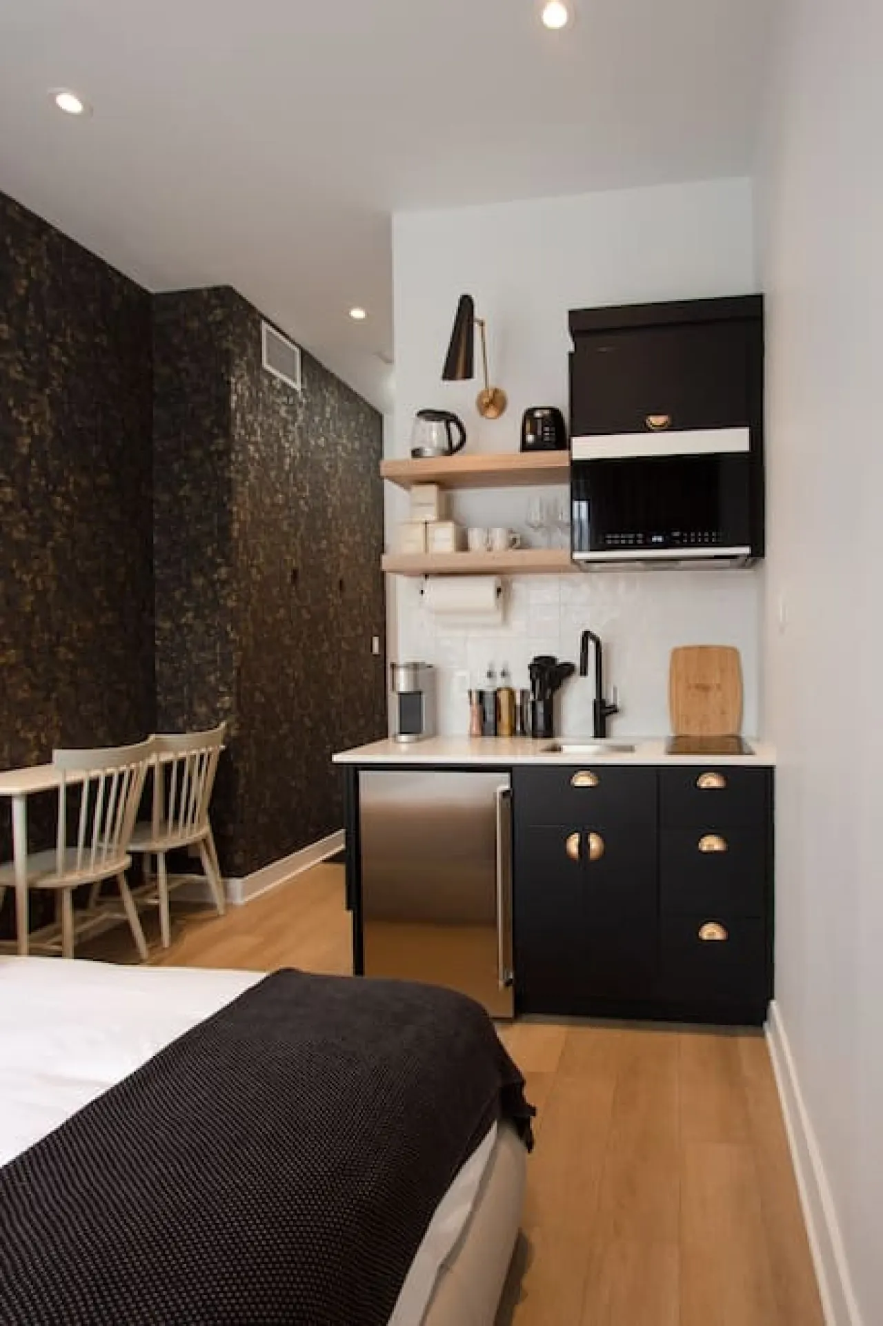 Studio2/Plateau/St-Denis/Terraces/SelfCheck-In/AC 14