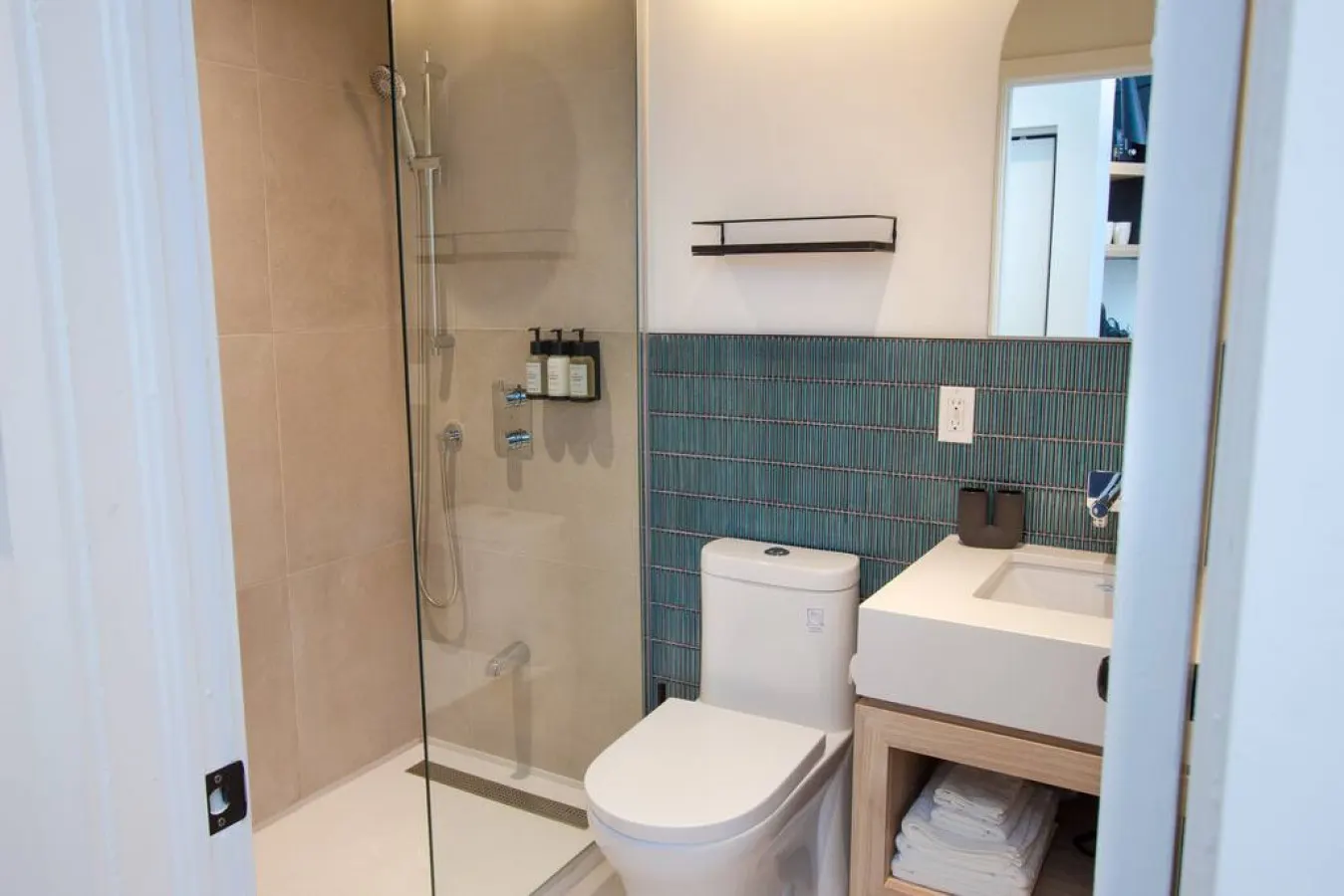 Studio2/Plateau/St-Denis/Terraces/SelfCheck-In/AC 20