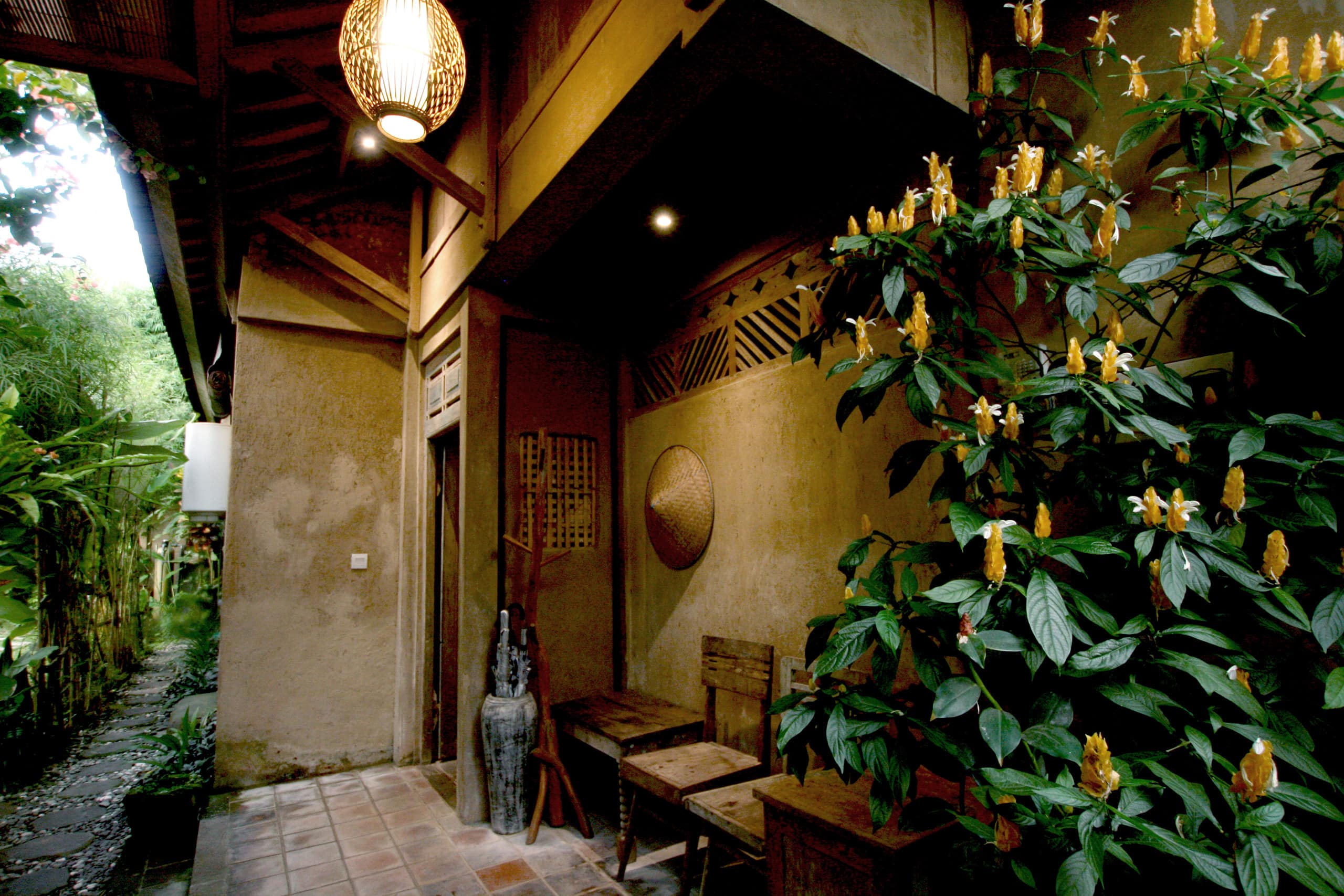 Noka House: Wabi-sabi Artist Eco Villa in Ubud 18
