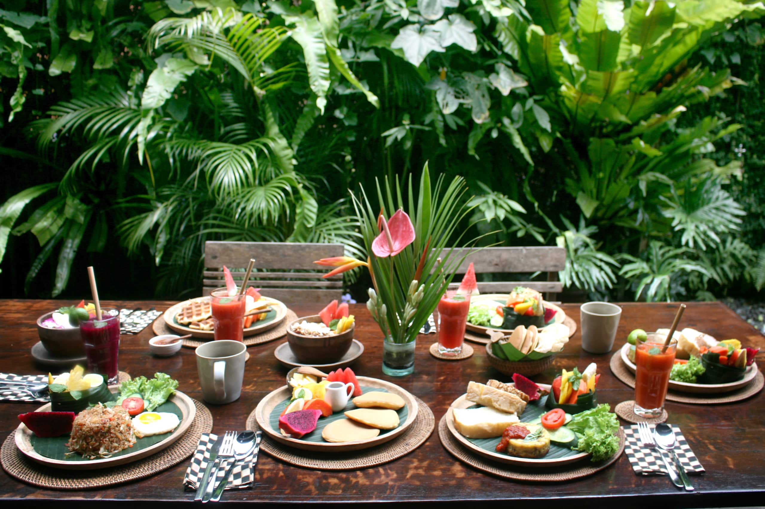 Noka House: Wabi-sabi Artist Eco Villa in Ubud 23