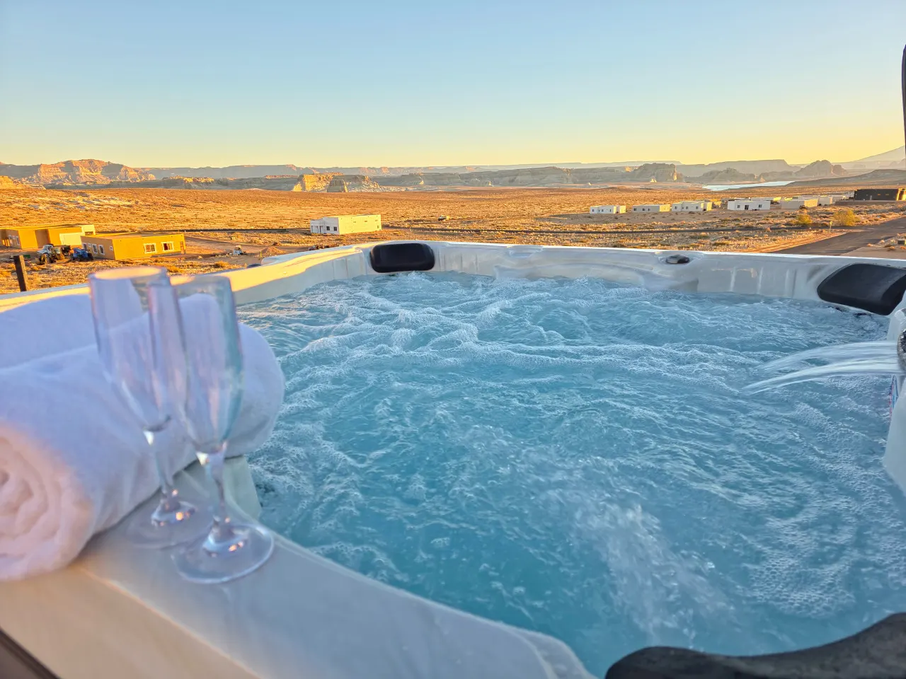 Lake Powell Views, Hot Tub, Game Room, Kayaks 8