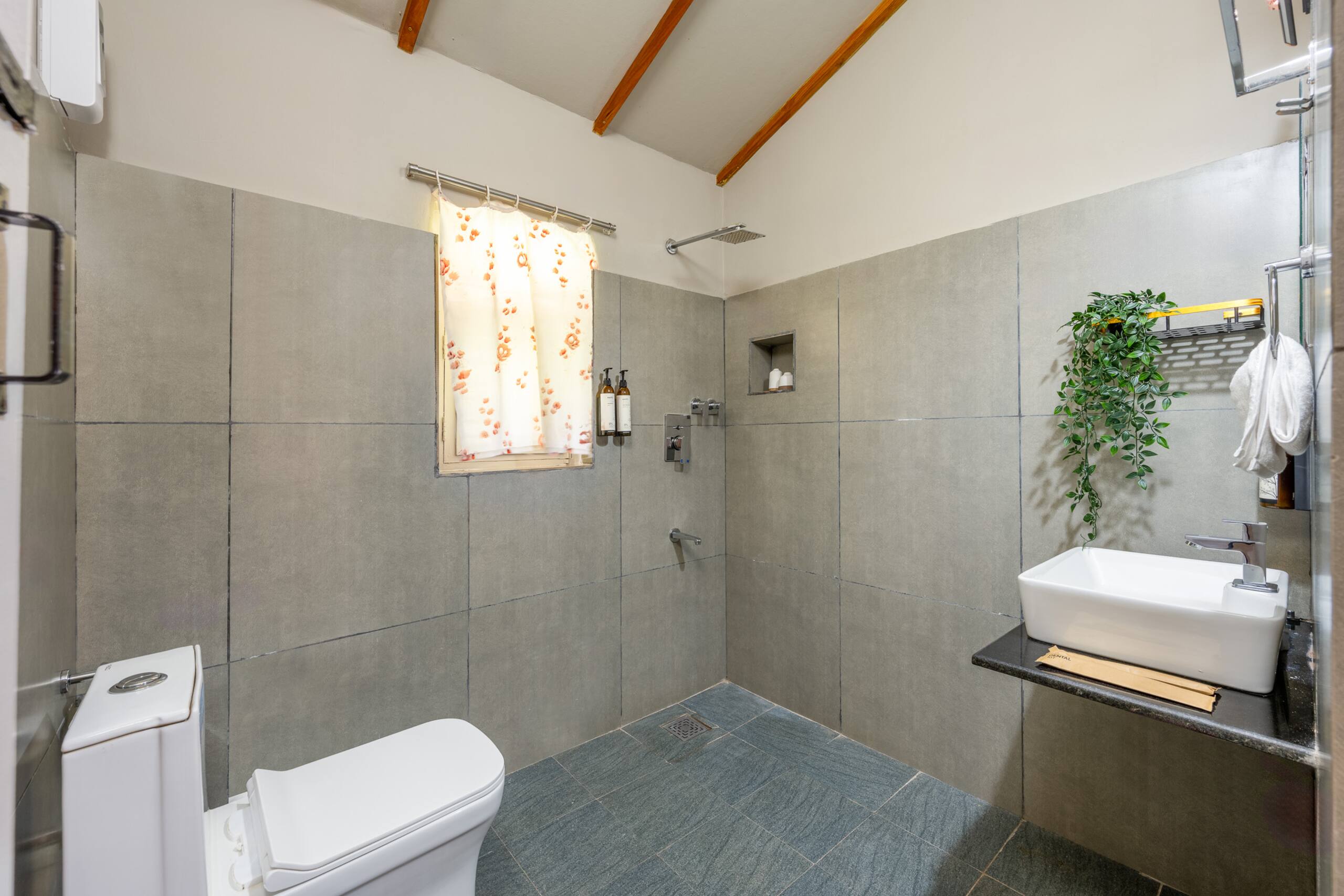 Coffee Cottage by Raho Stream View Estate Escape 14