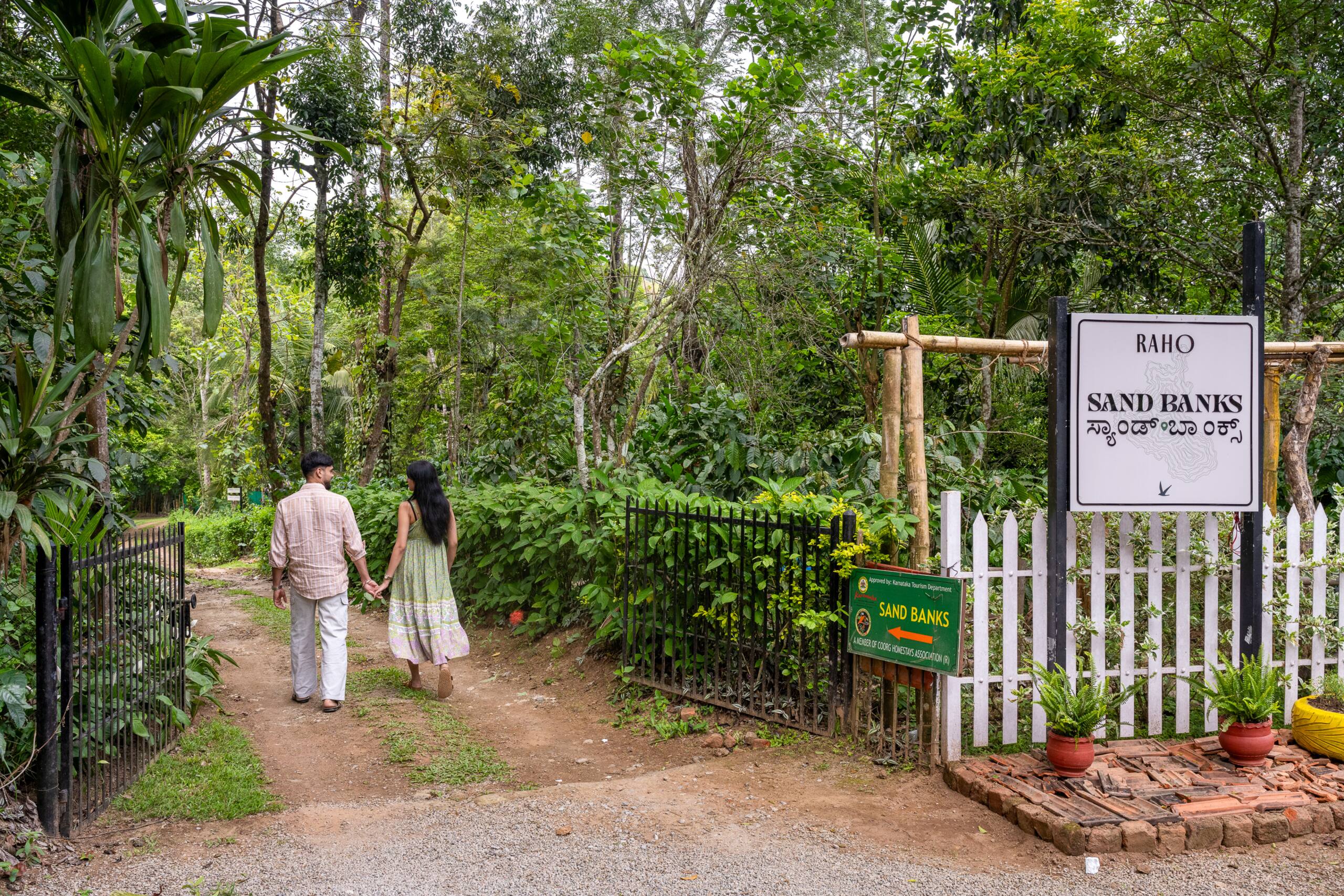 Coffee Cottage by Raho Stream View Estate Escape 17