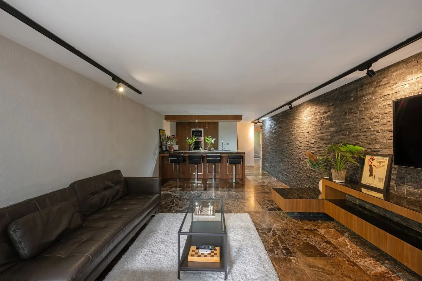 Deluxe Apt 24/7 Security & Private Terrace 11