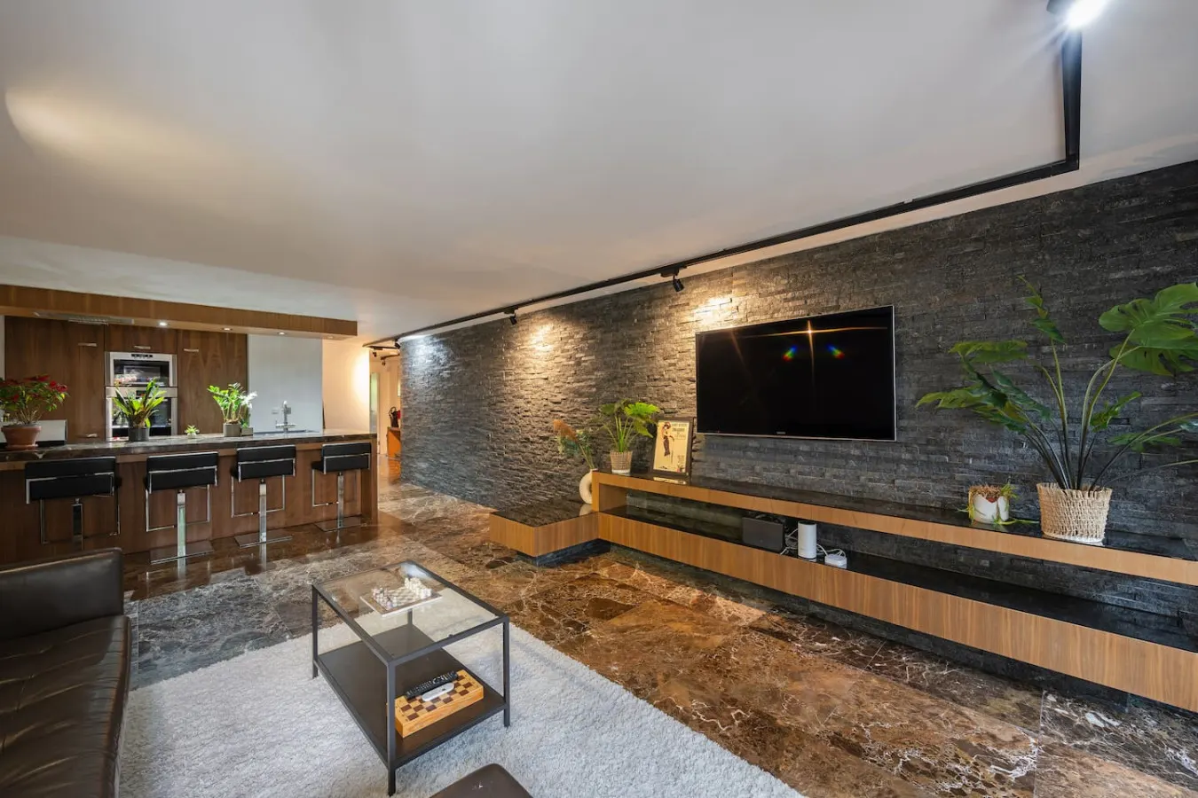 Deluxe Apt 24/7 Security & Private Terrace 7