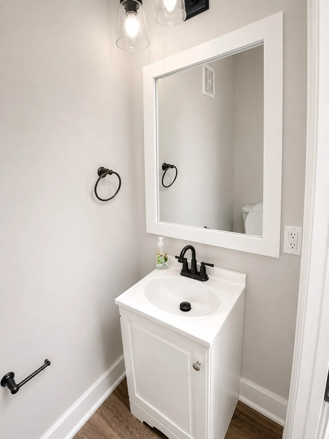 Peaceful 2BR Townhome Near Birmingham 12