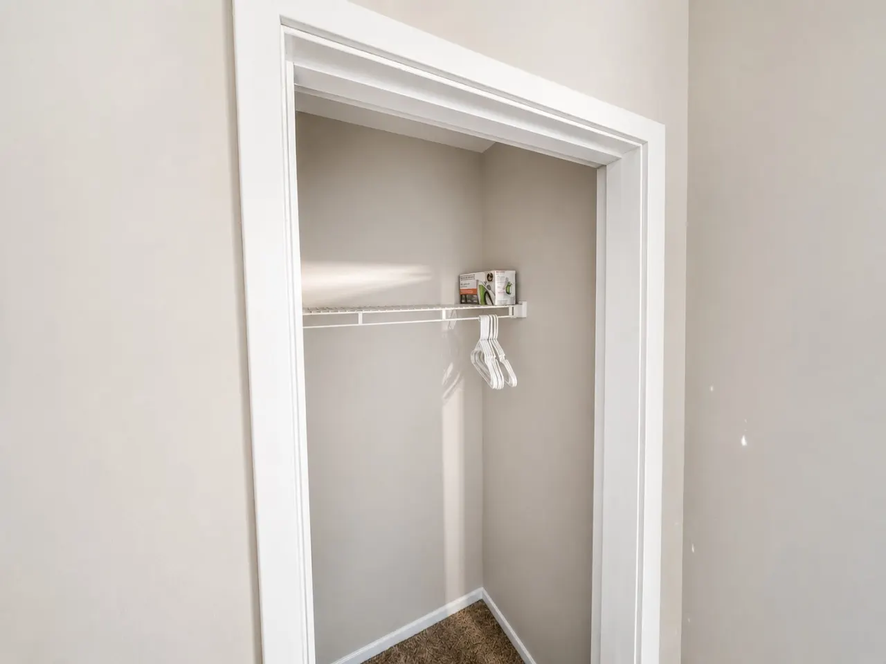Peaceful 2BR Townhome Near Birmingham 6
