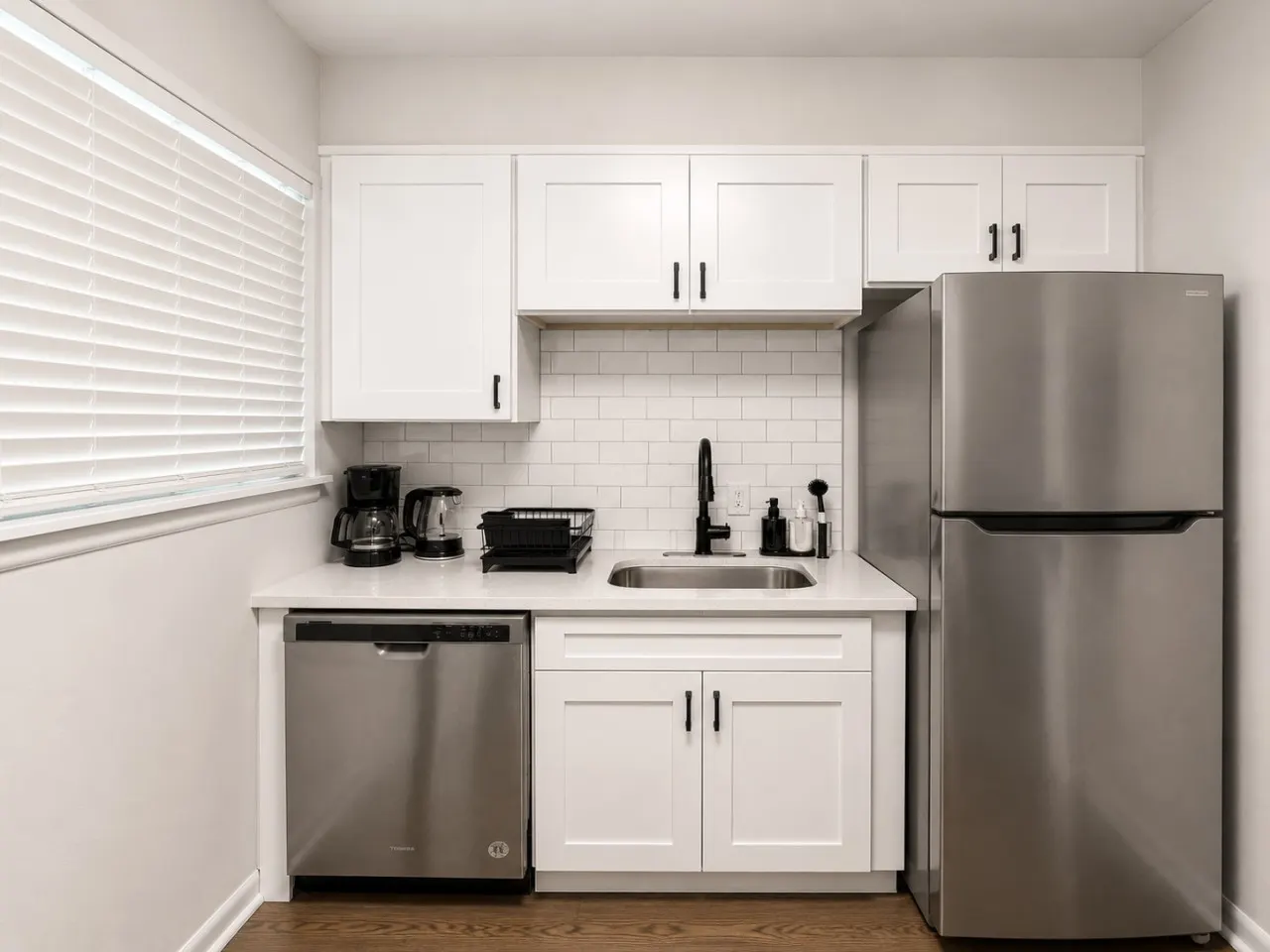 Peaceful 2BR Townhome Near Birmingham 7