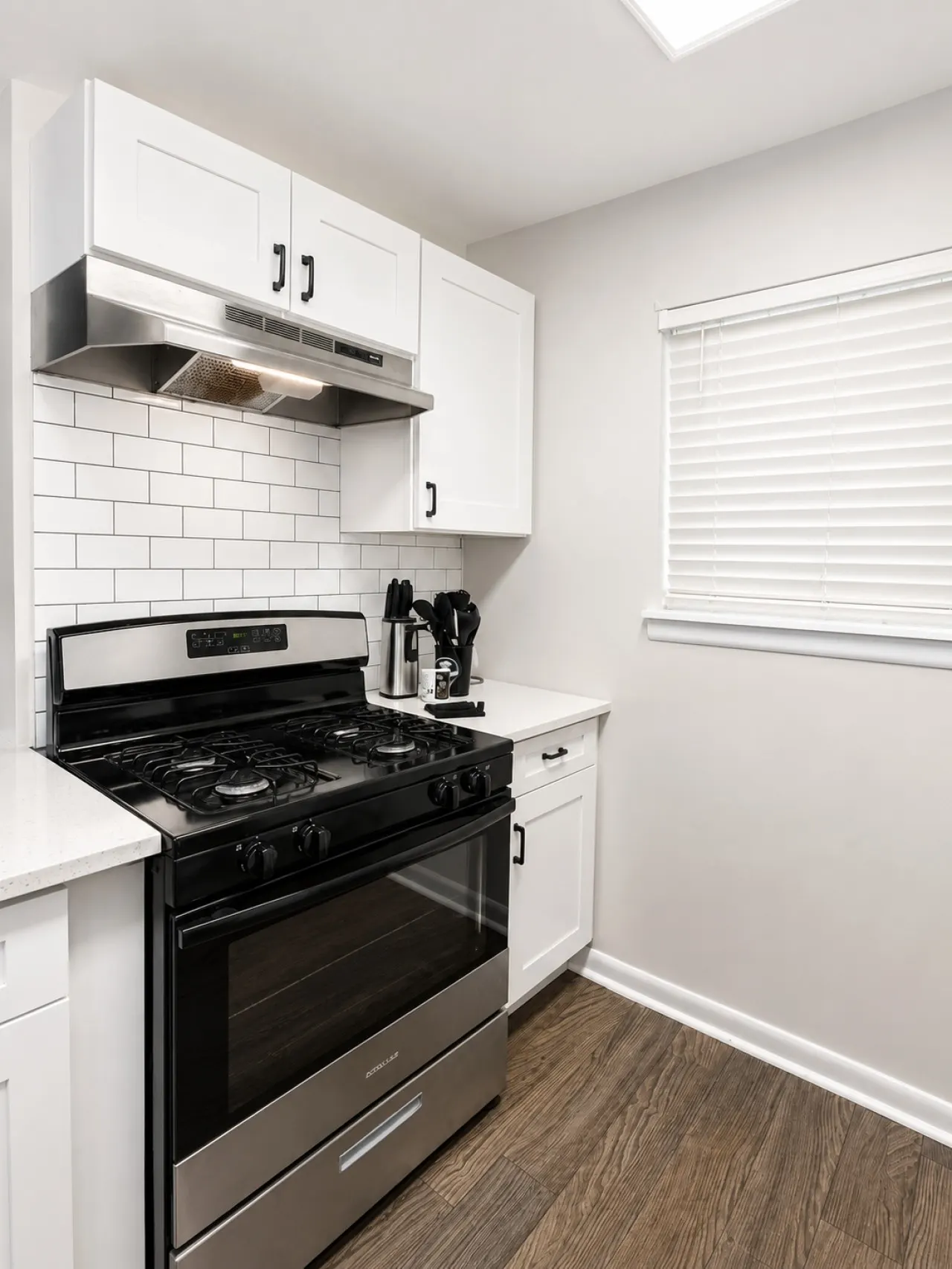 Peaceful 2BR Townhome Near Birmingham 8