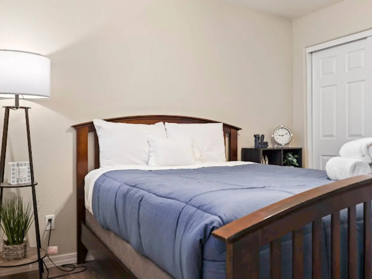 3BR Home Near River, Fire Pit & Parking 9