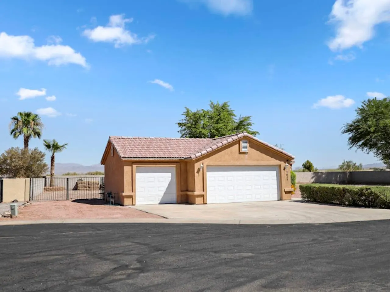 3BR Home Near River, Fire Pit & Parking — photo 4