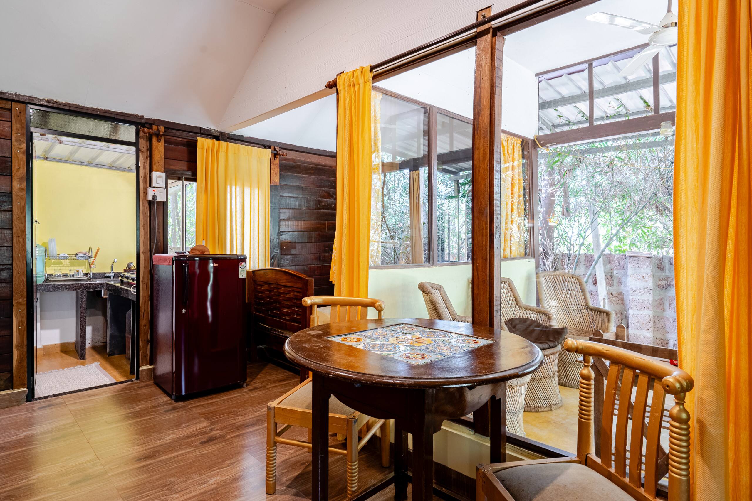 Spacious Wooden Cottage 50 meter from sea 12