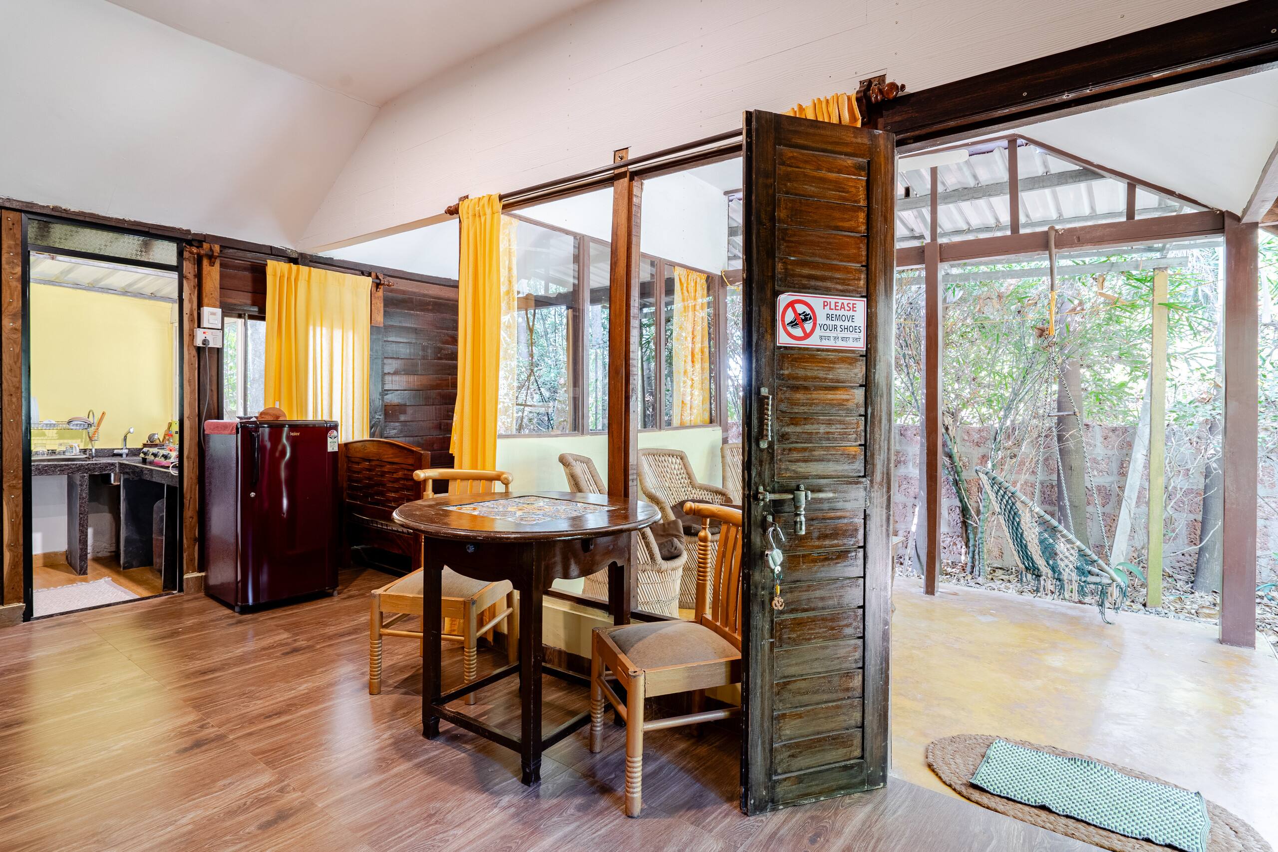 Spacious Wooden Cottage 50 meter from sea 11