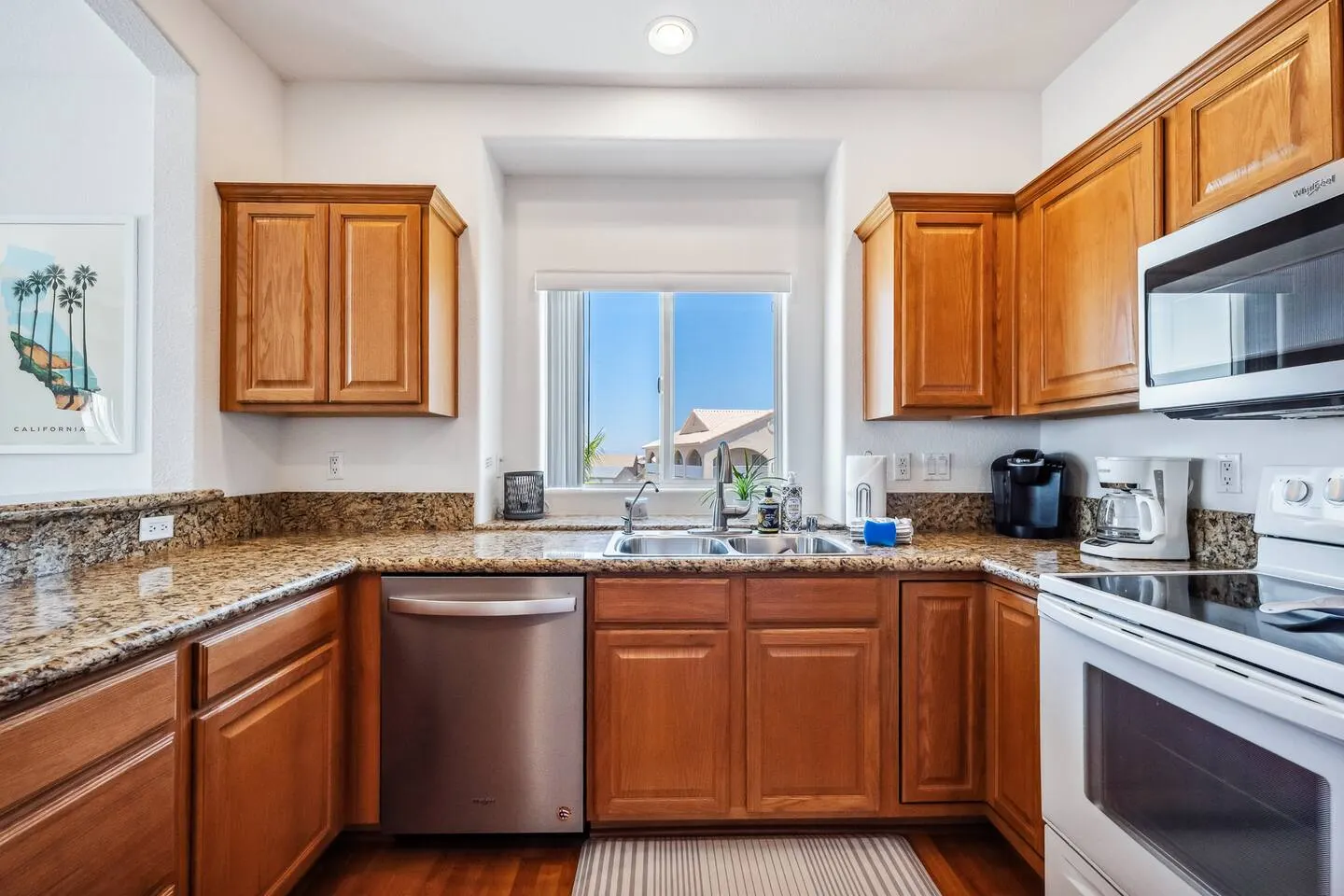 Minutes to Casinos 3 bd Condo Pool Sleeps 8 15