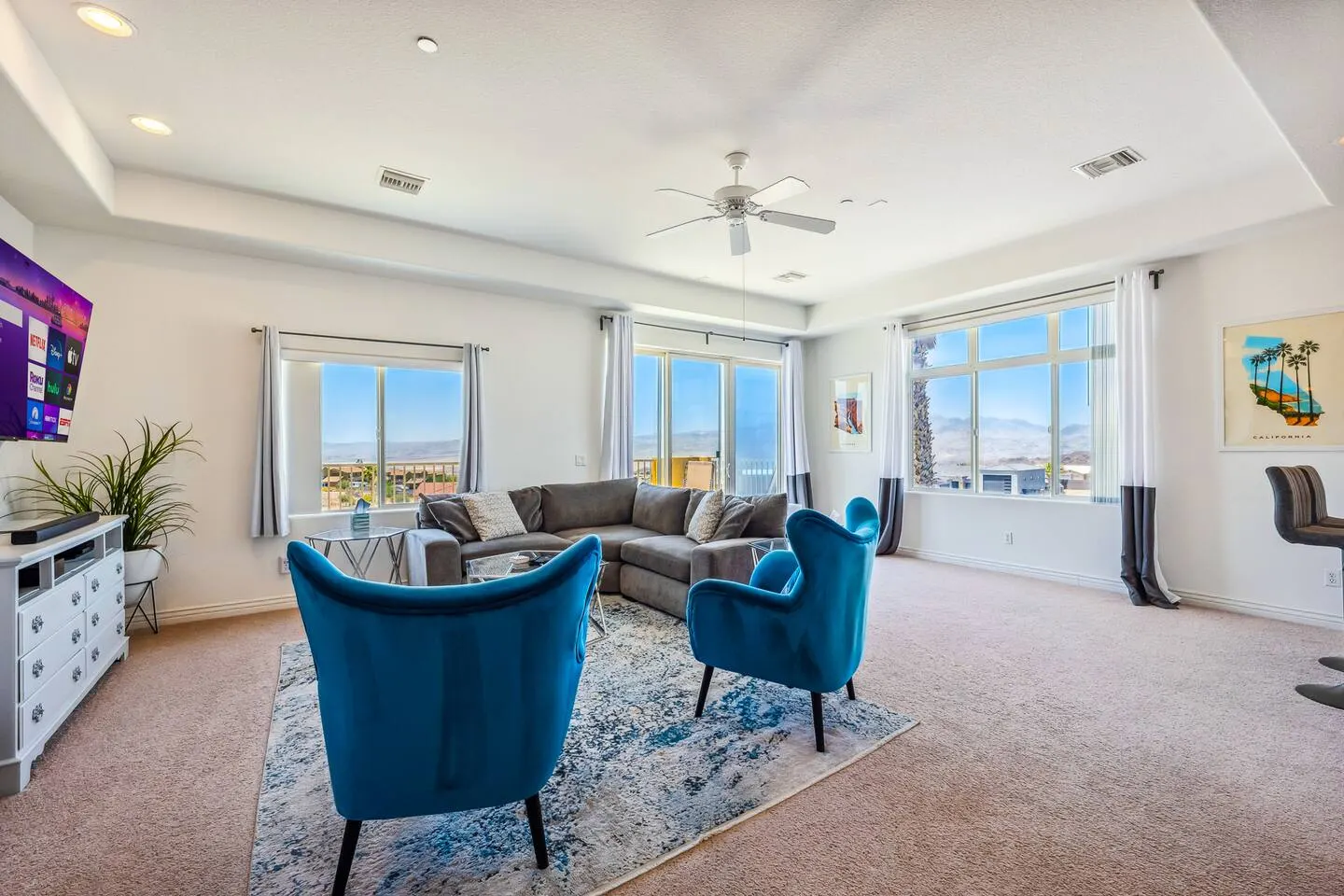 Minutes to Casinos 3 bd Condo Pool Sleeps 8 3