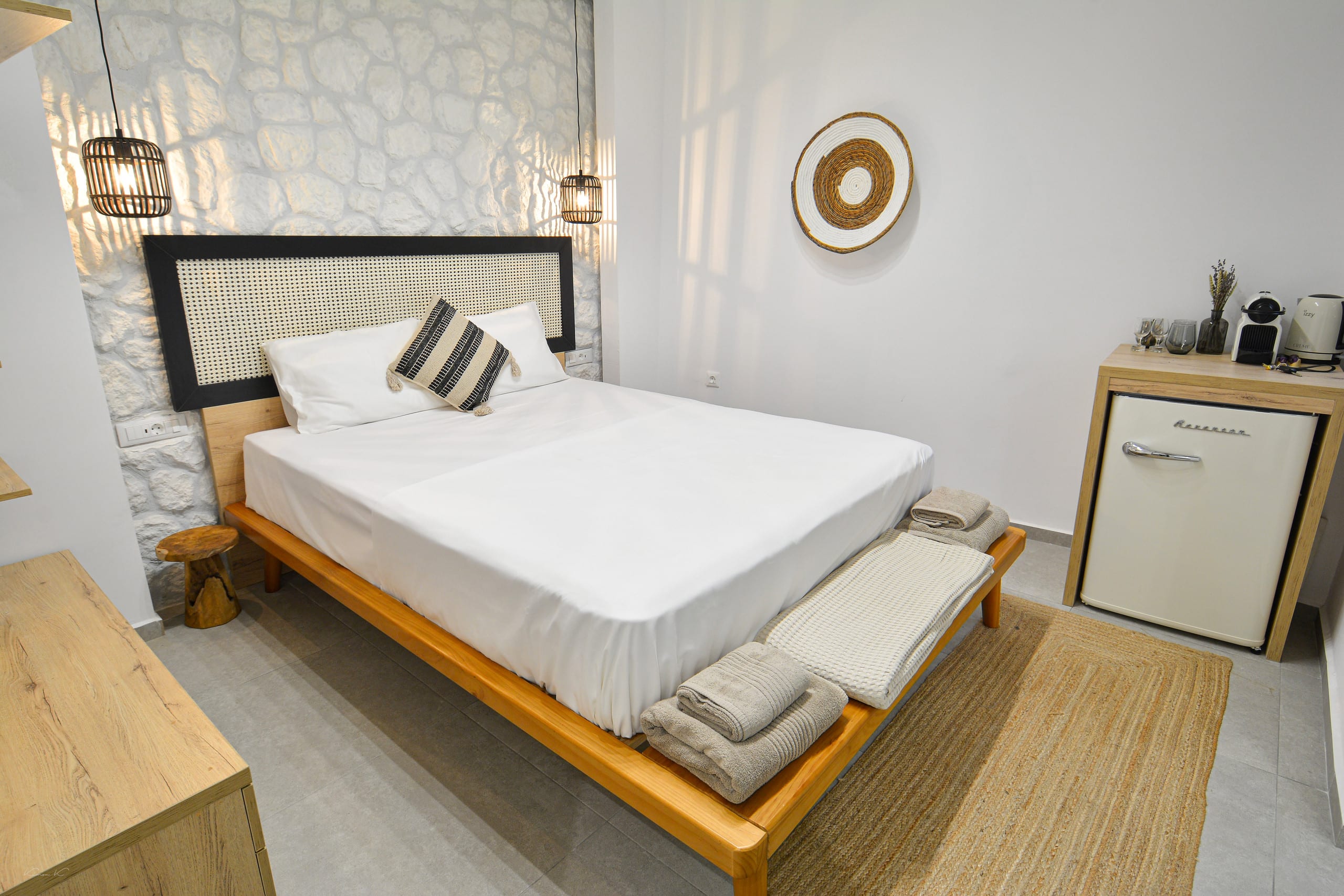 Oikia Suites White stone 6