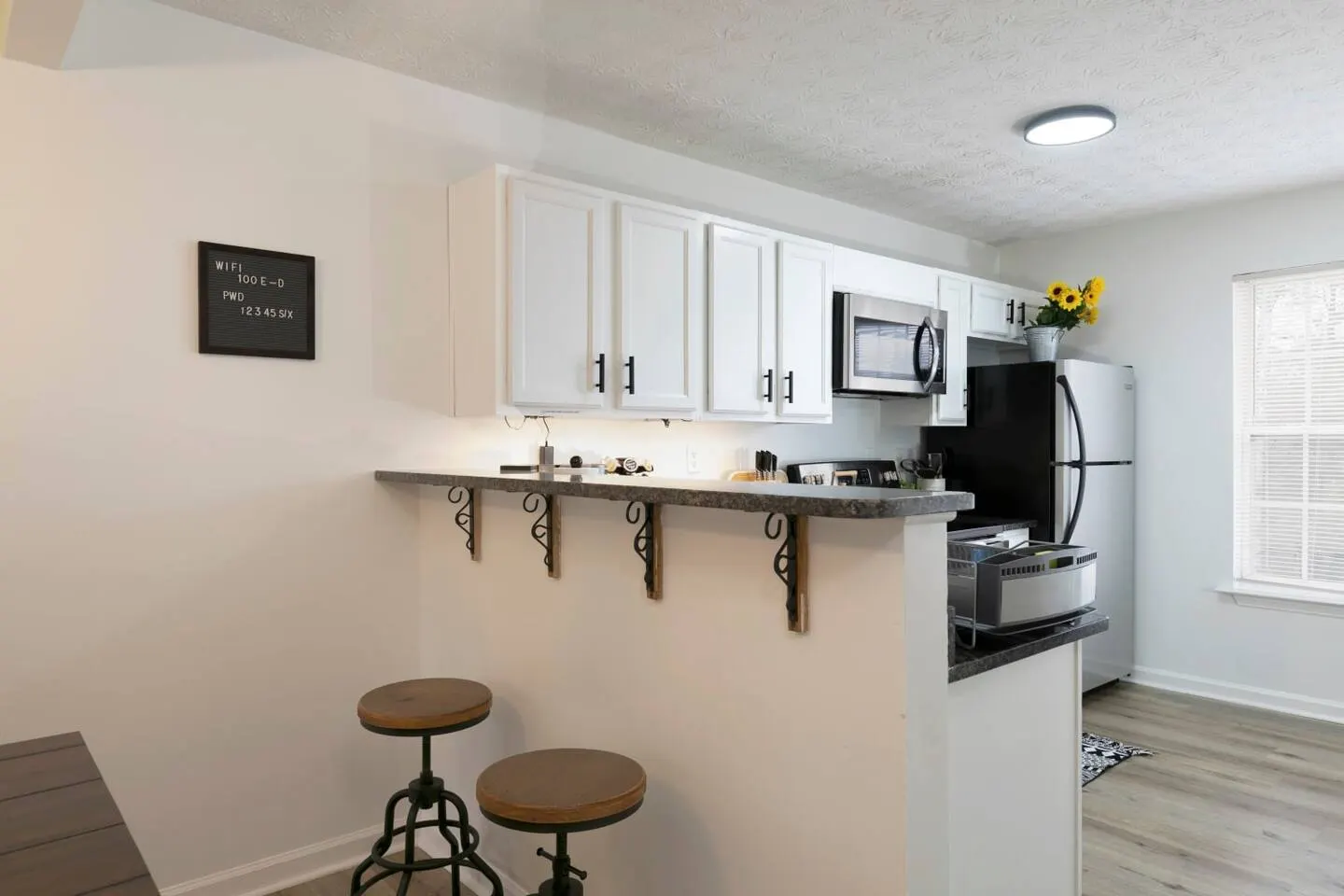 Bright Townhome with THREE KING-SIZE beds 13
