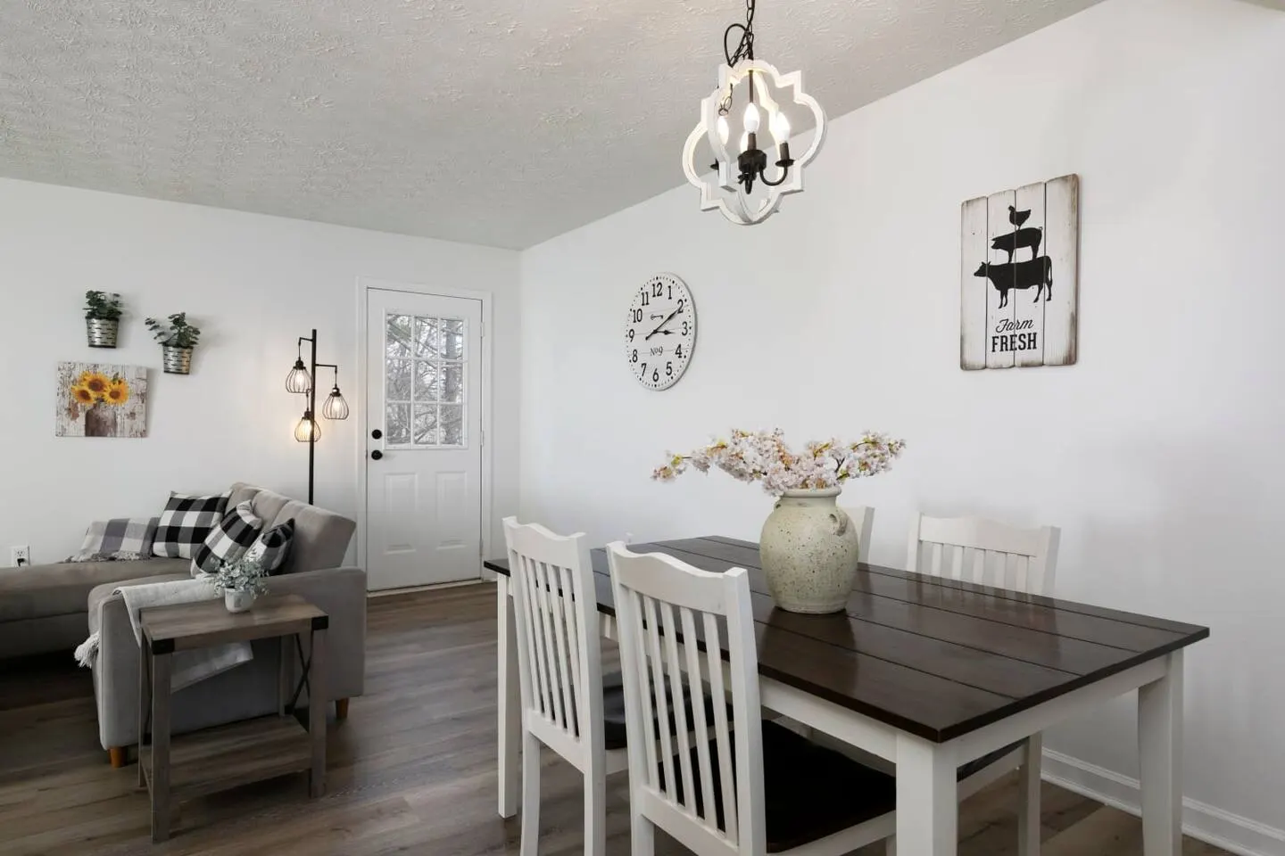 Bright Townhome with THREE KING-SIZE beds 15