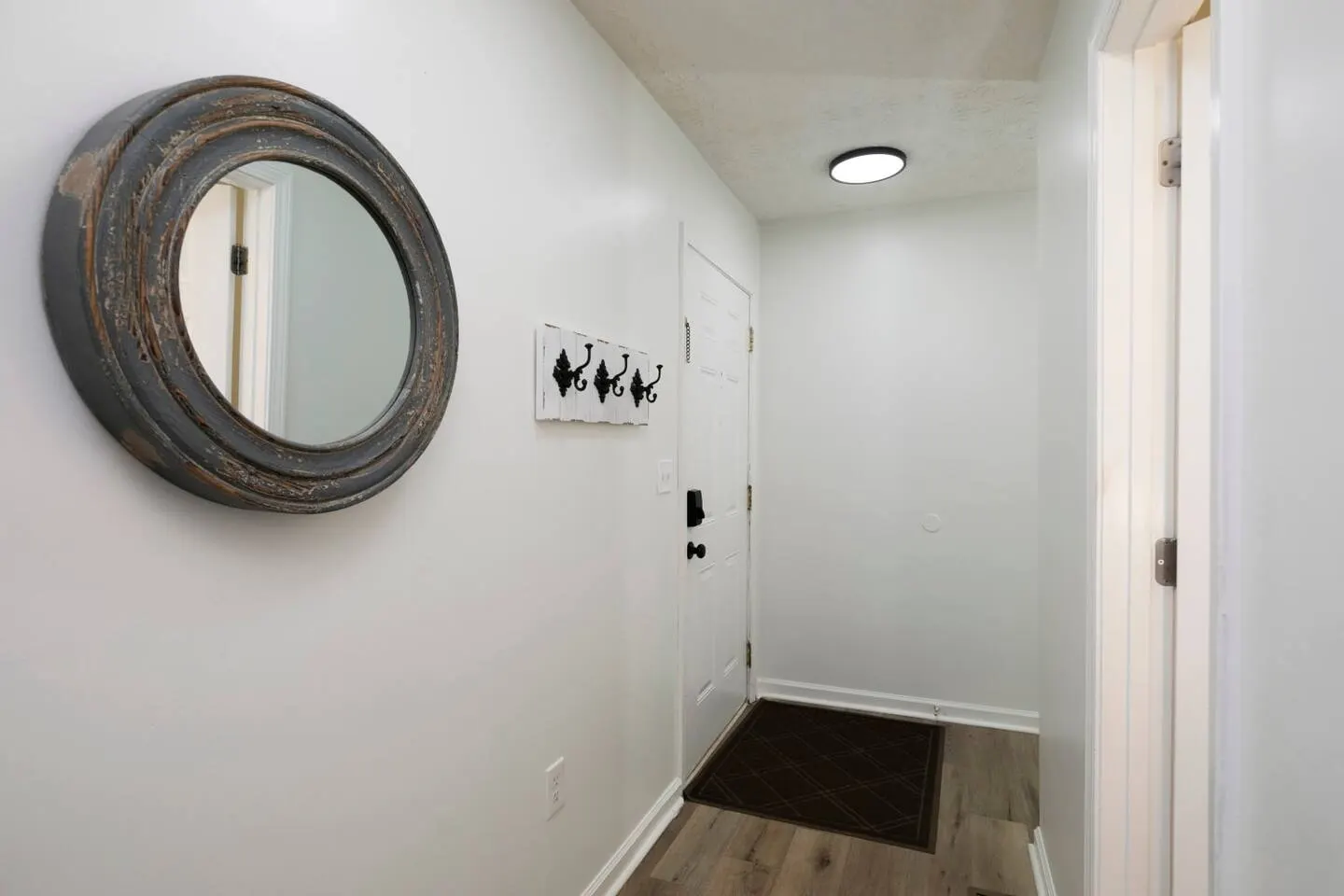 Bright Townhome with THREE KING-SIZE beds 18