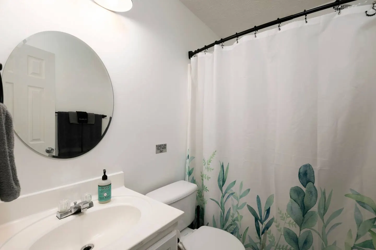 Bright Townhome with THREE KING-SIZE beds 19