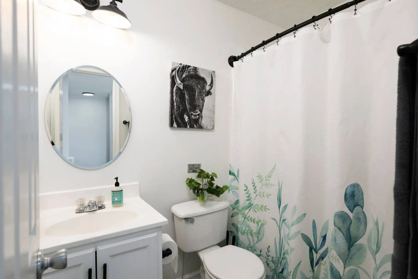 Bright Townhome with THREE KING-SIZE beds 20