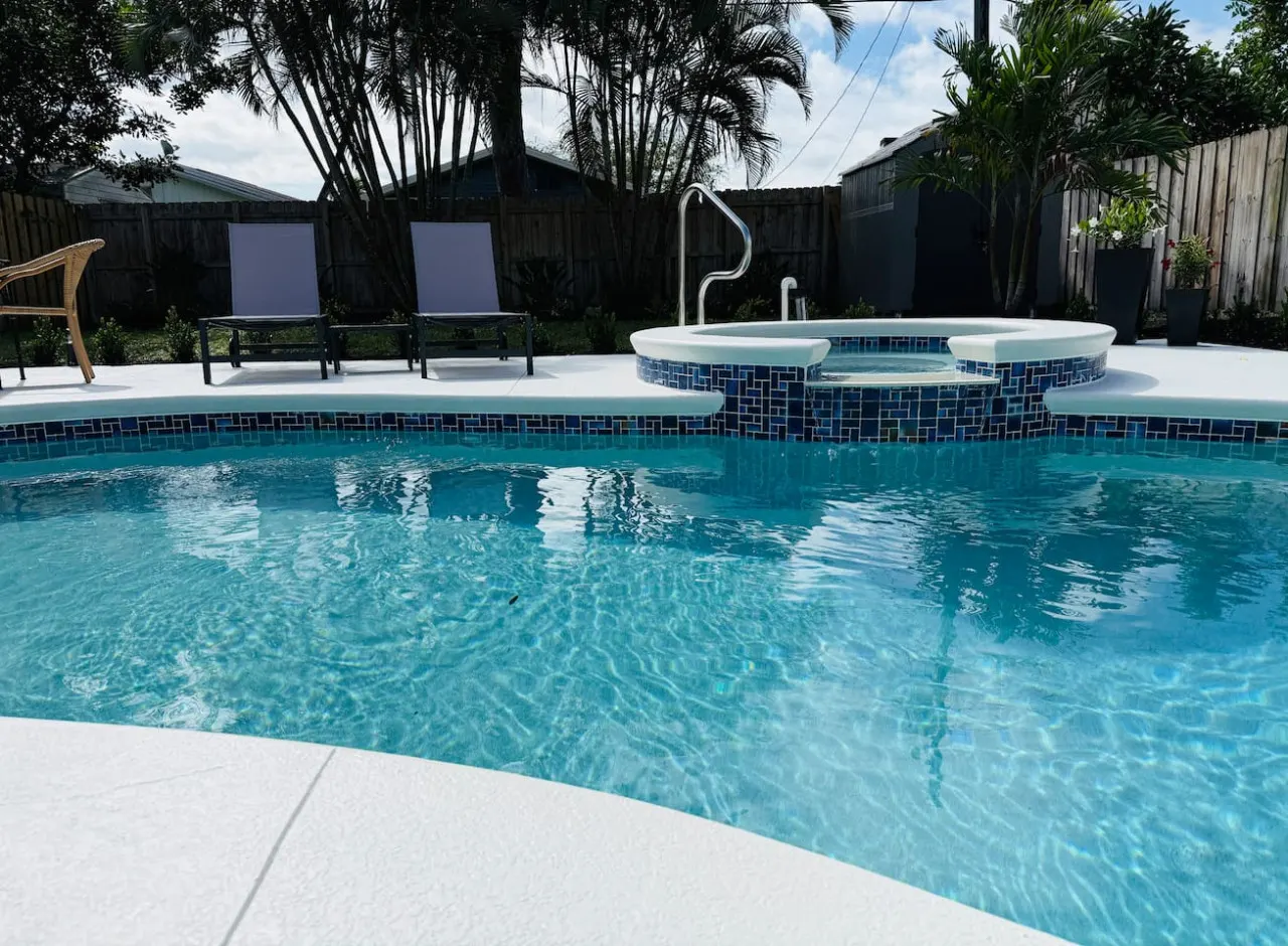 Naples Beach Bungalow 1