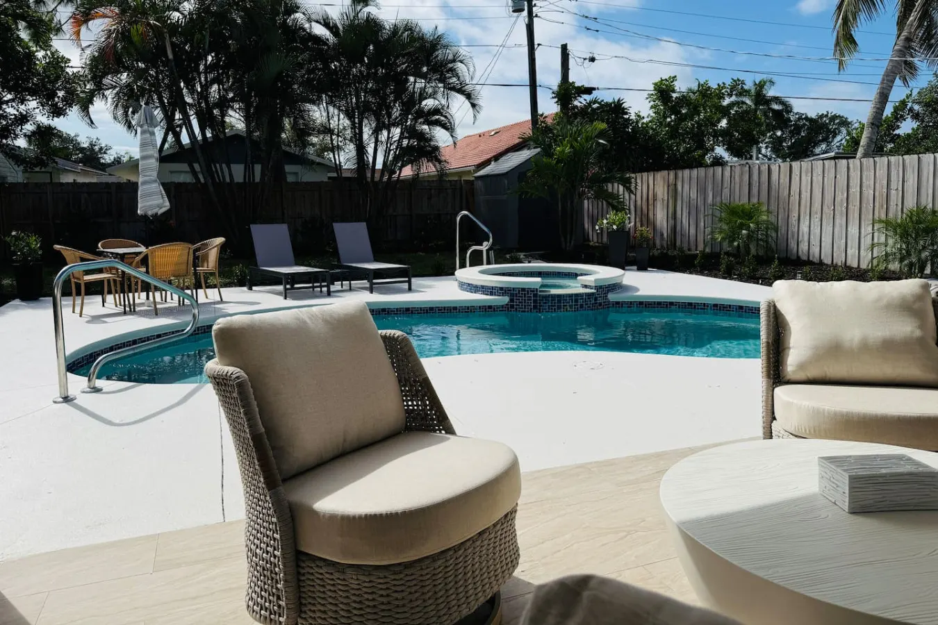 Naples Beach Bungalow 4