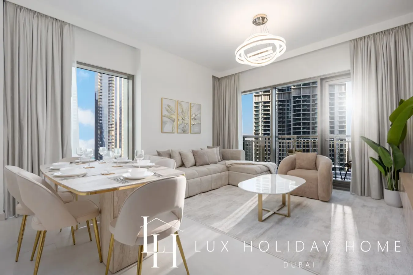 LUX The Creekside Skyline View Suite 11