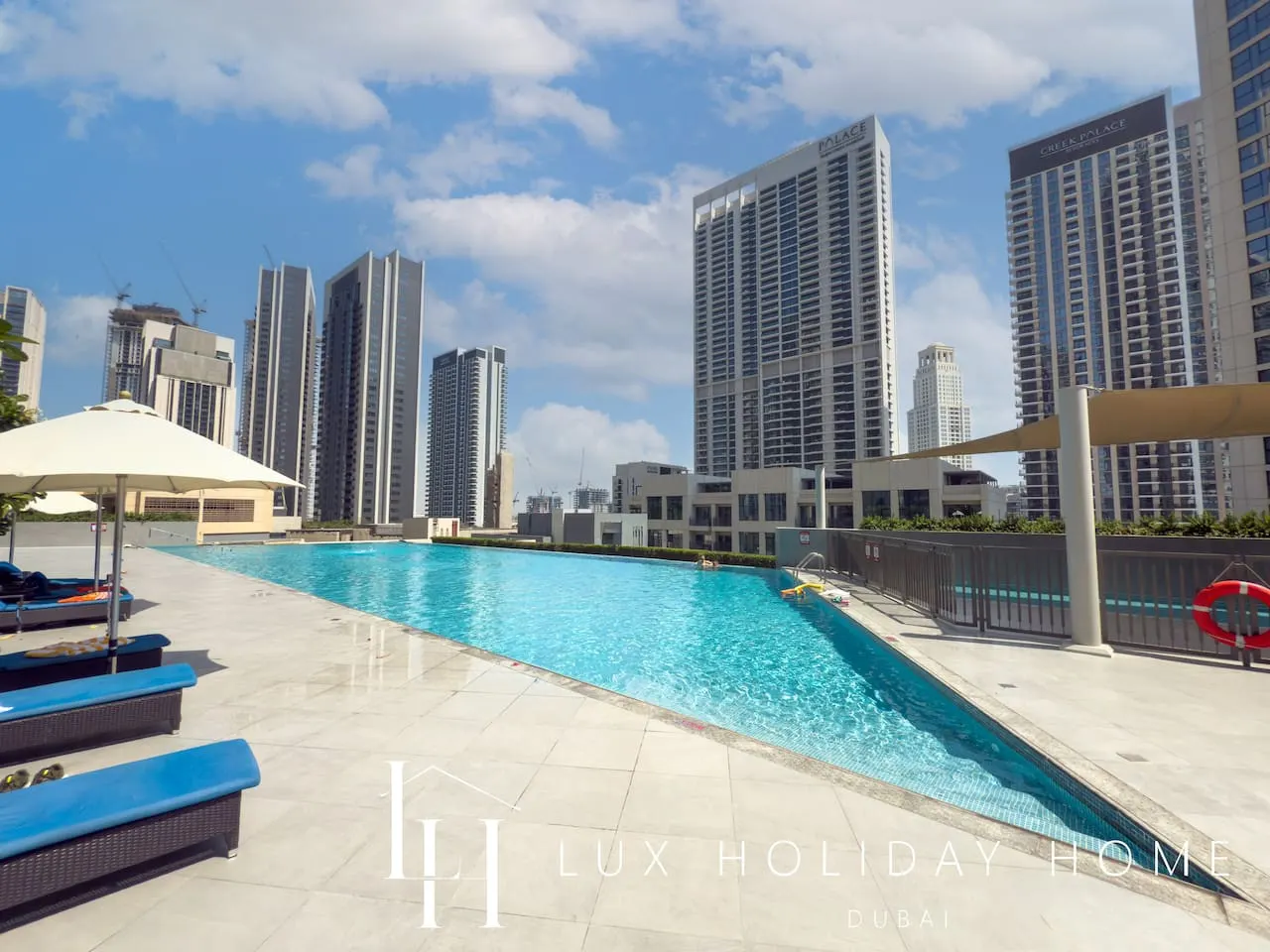 LUX The Creekside Skyline View Suite 17