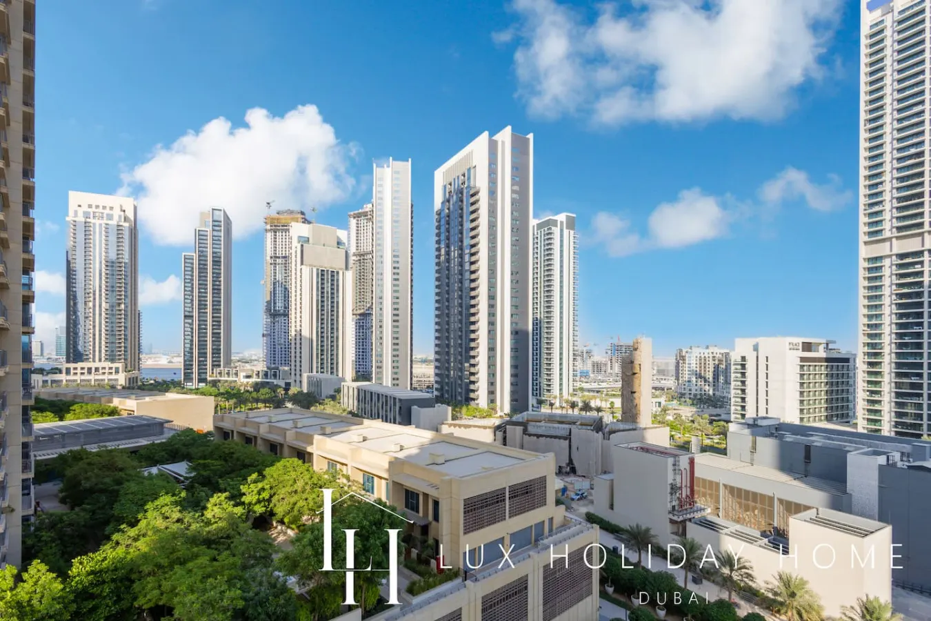 LUX The Creekside Skyline View Suite 8