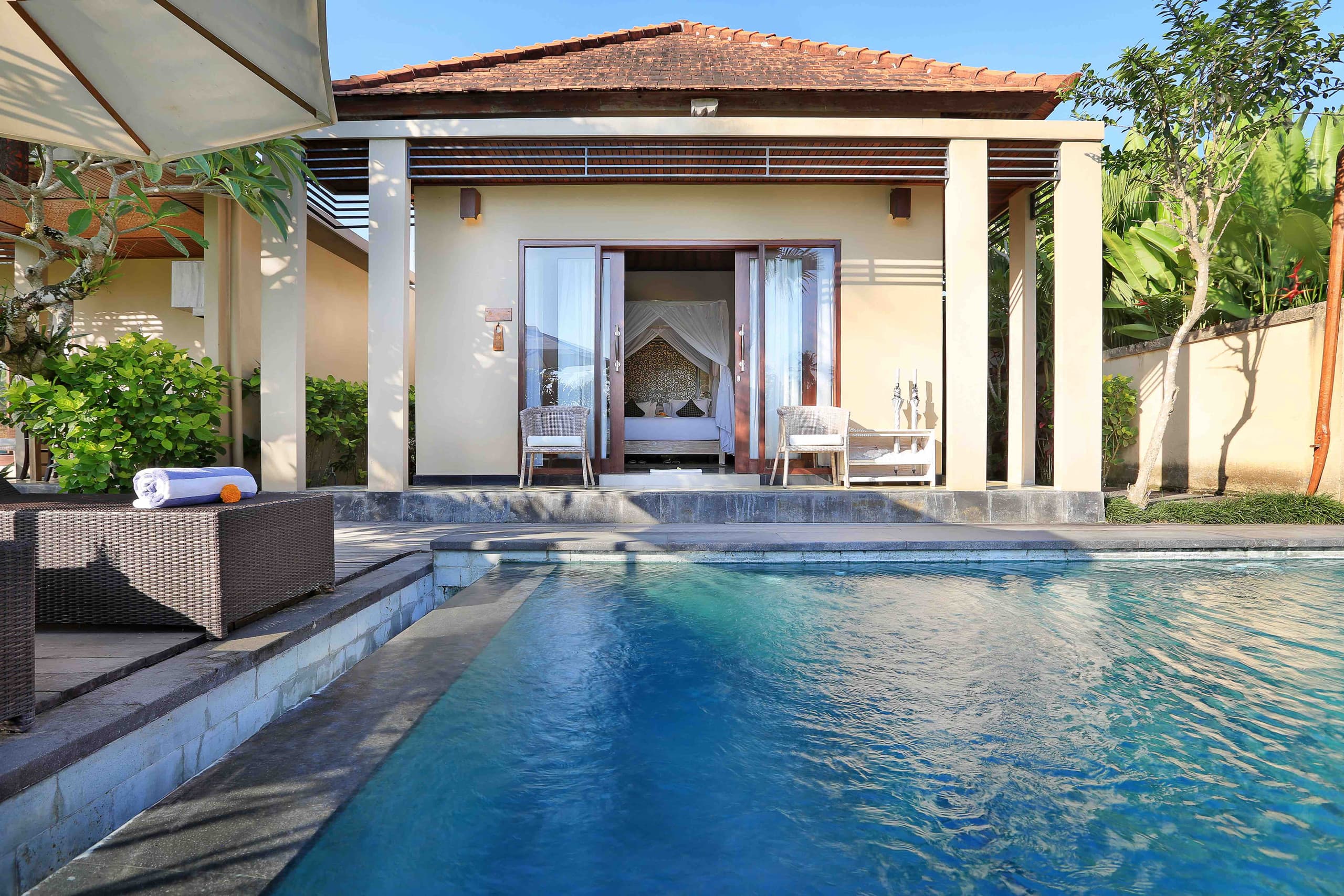 Suite one bedroom with pool view and rice fields — photo 2