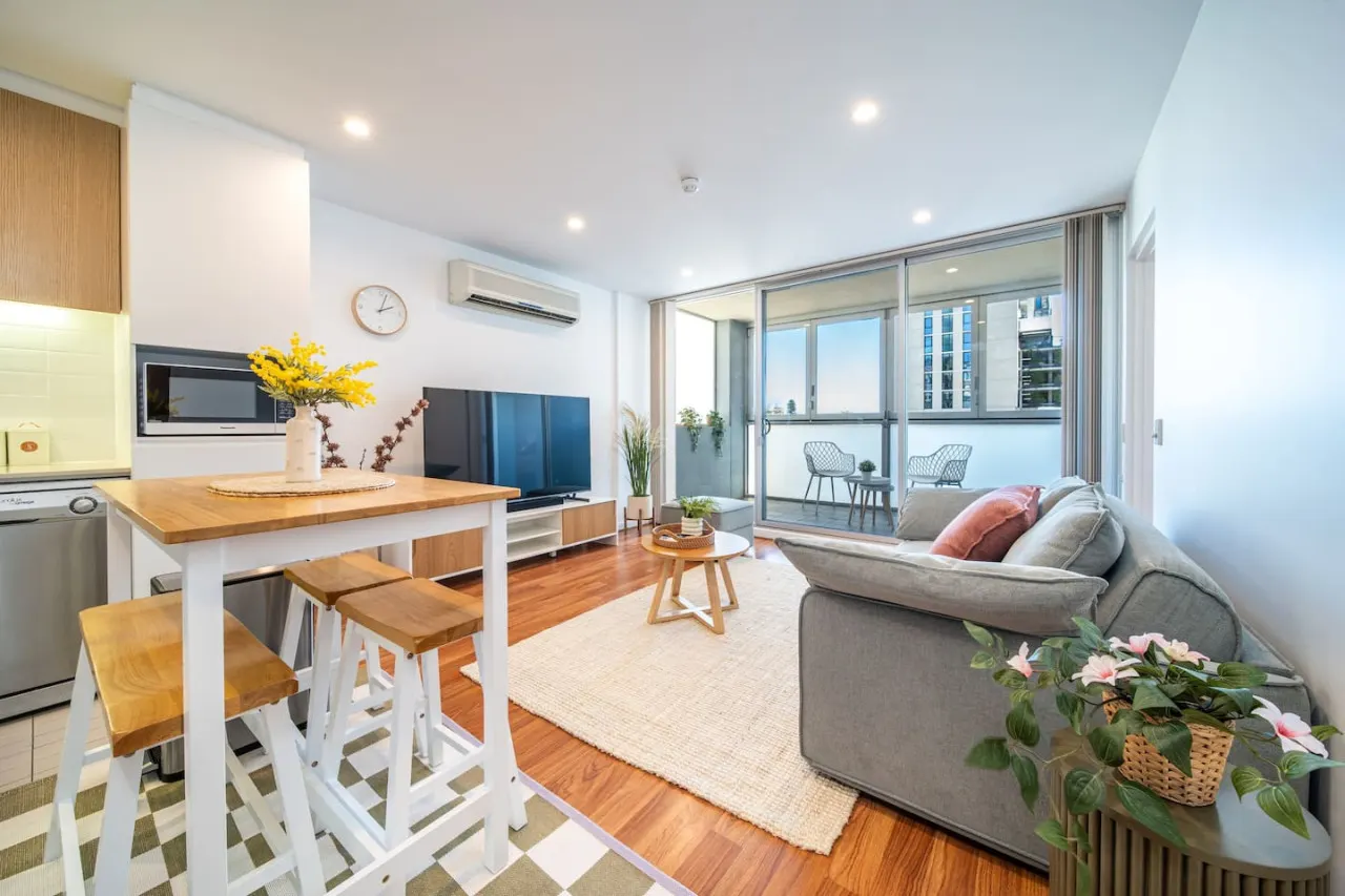 Wattle on Morphett —Central CBD Convenience