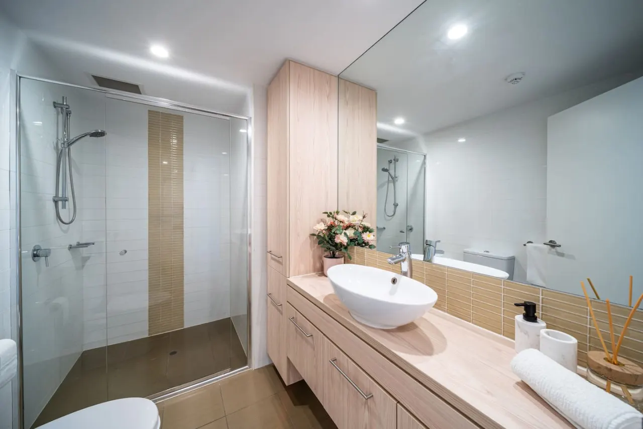 Wattle on Morphett —Central CBD Convenience 19