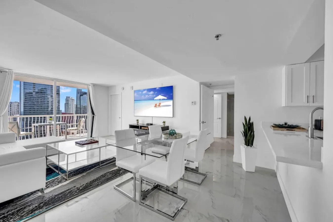 Luxurious 34th floor Ocean view Private Unit 1