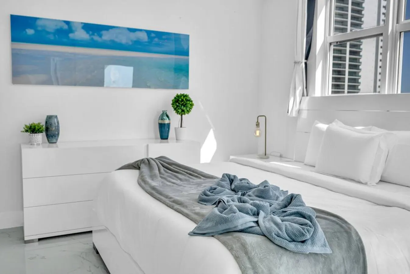 Luxurious 34th floor Ocean view Private Unit 15