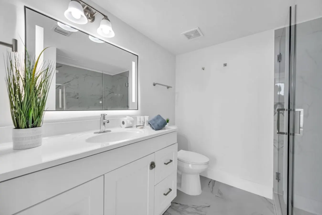 Luxurious 34th floor Ocean view Private Unit 19