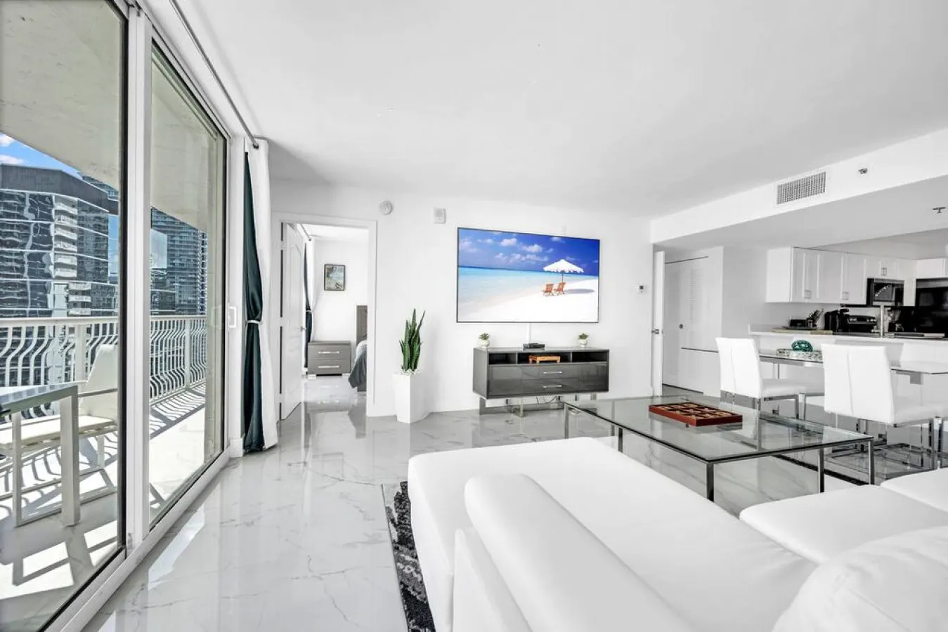 Luxurious 34th floor Ocean view Private Unit 5