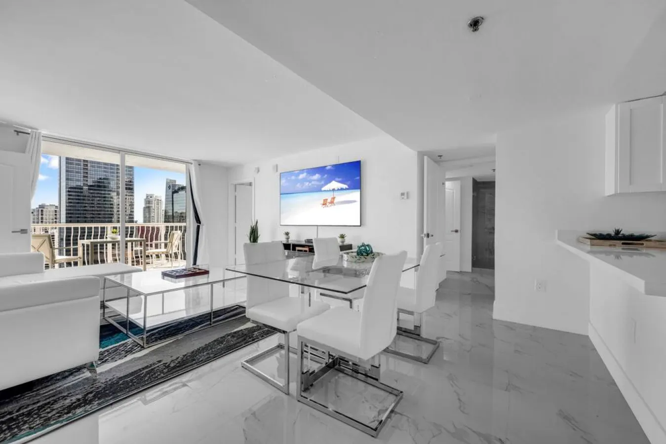 Luxurious 34th floor Ocean view Private Unit 6
