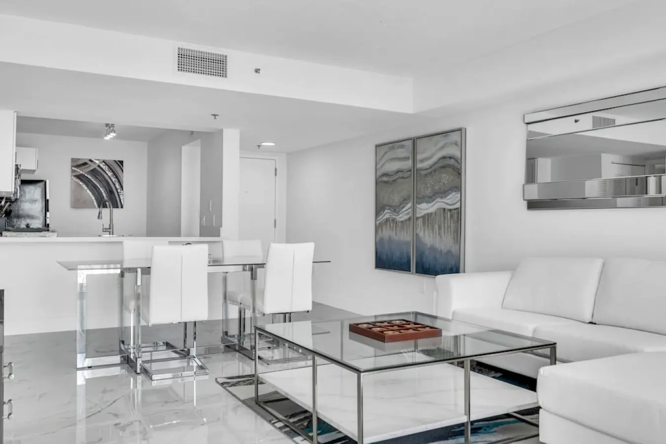 Luxurious 34th floor Ocean view Private Unit 7