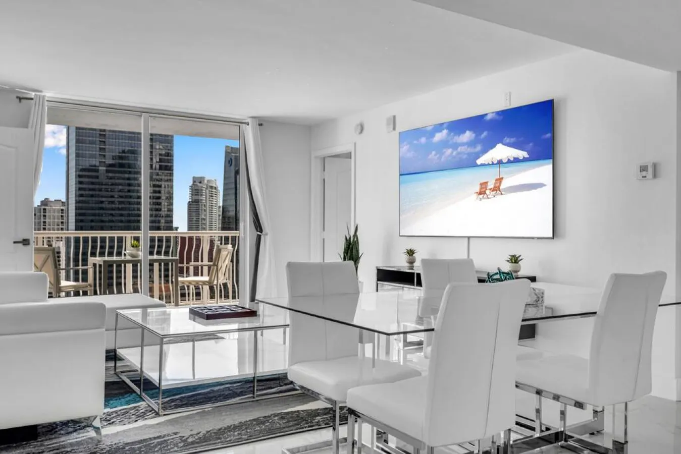 Luxurious 34th floor Ocean view Private Unit 8