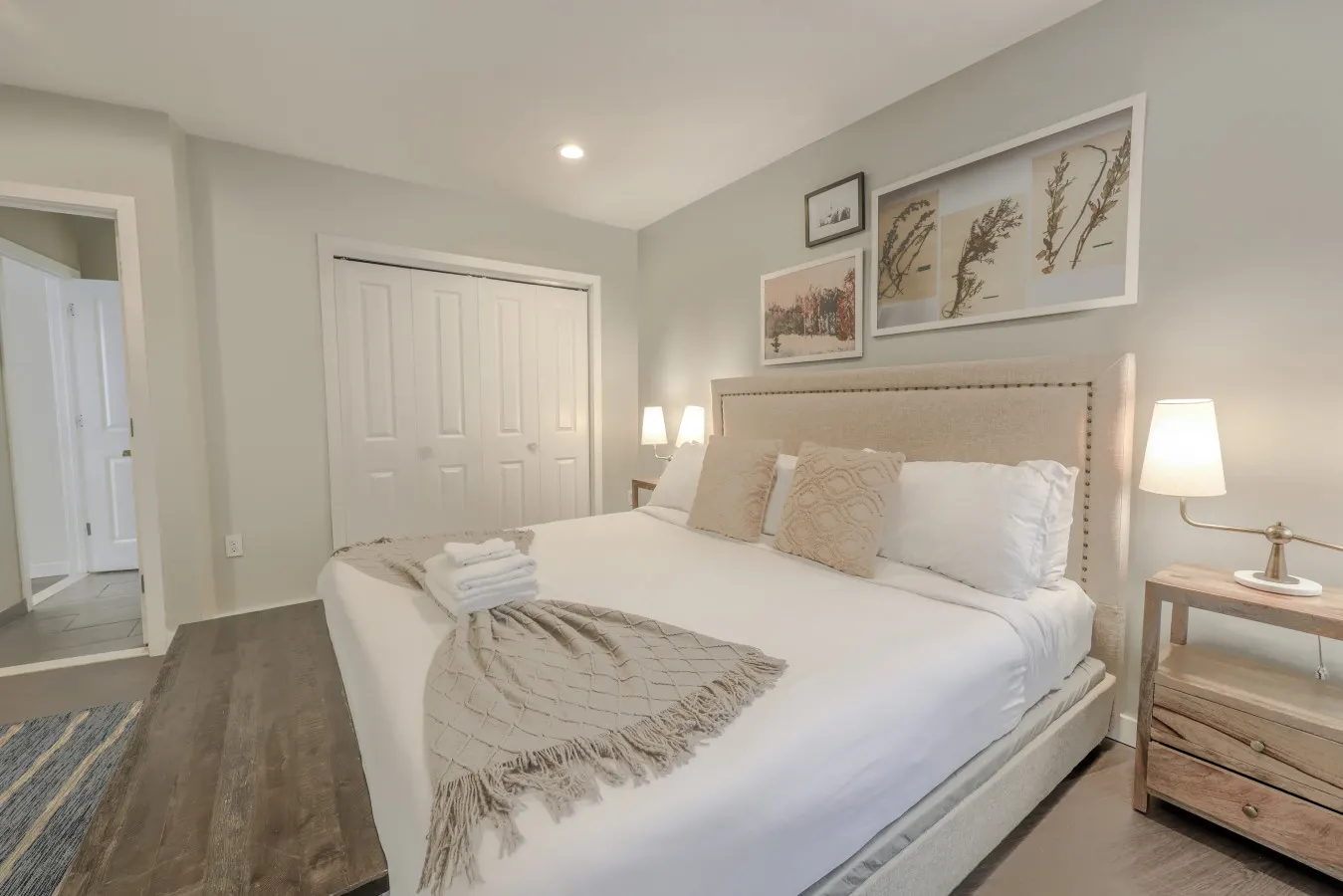 Spacious FIDI 2br/2br Close to Everything! 7