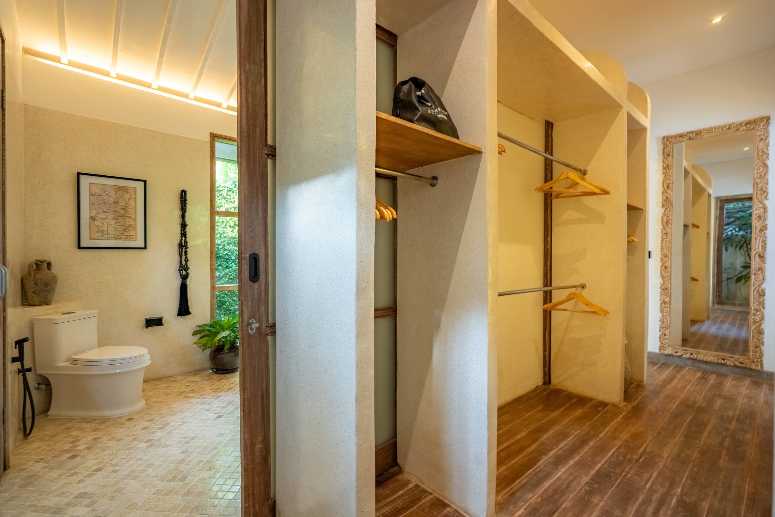 Seminyak Luxury 4BR - Family-Friendly Social Pool! 32