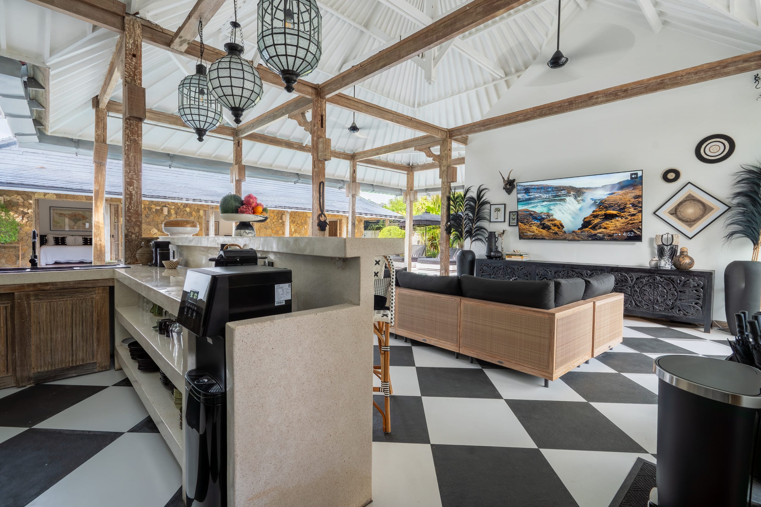 Seminyak Luxury 4BR - Family-Friendly Social Pool! 23