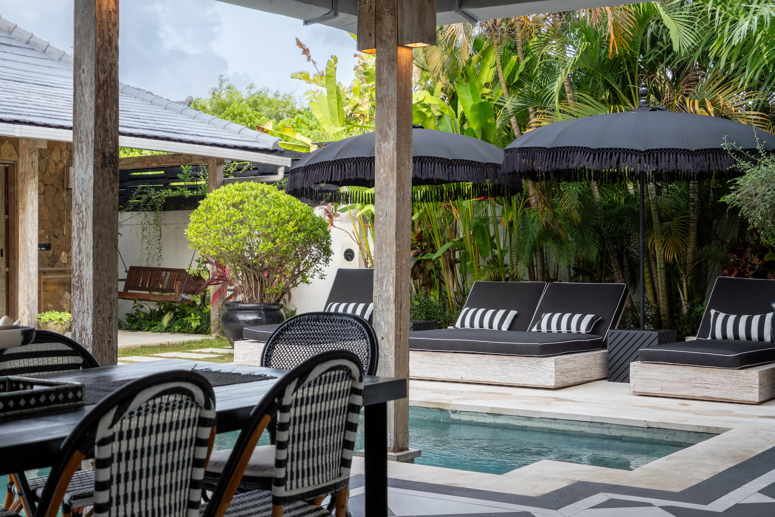 Seminyak Luxury 4BR - Family-Friendly Social Pool! — photo 2