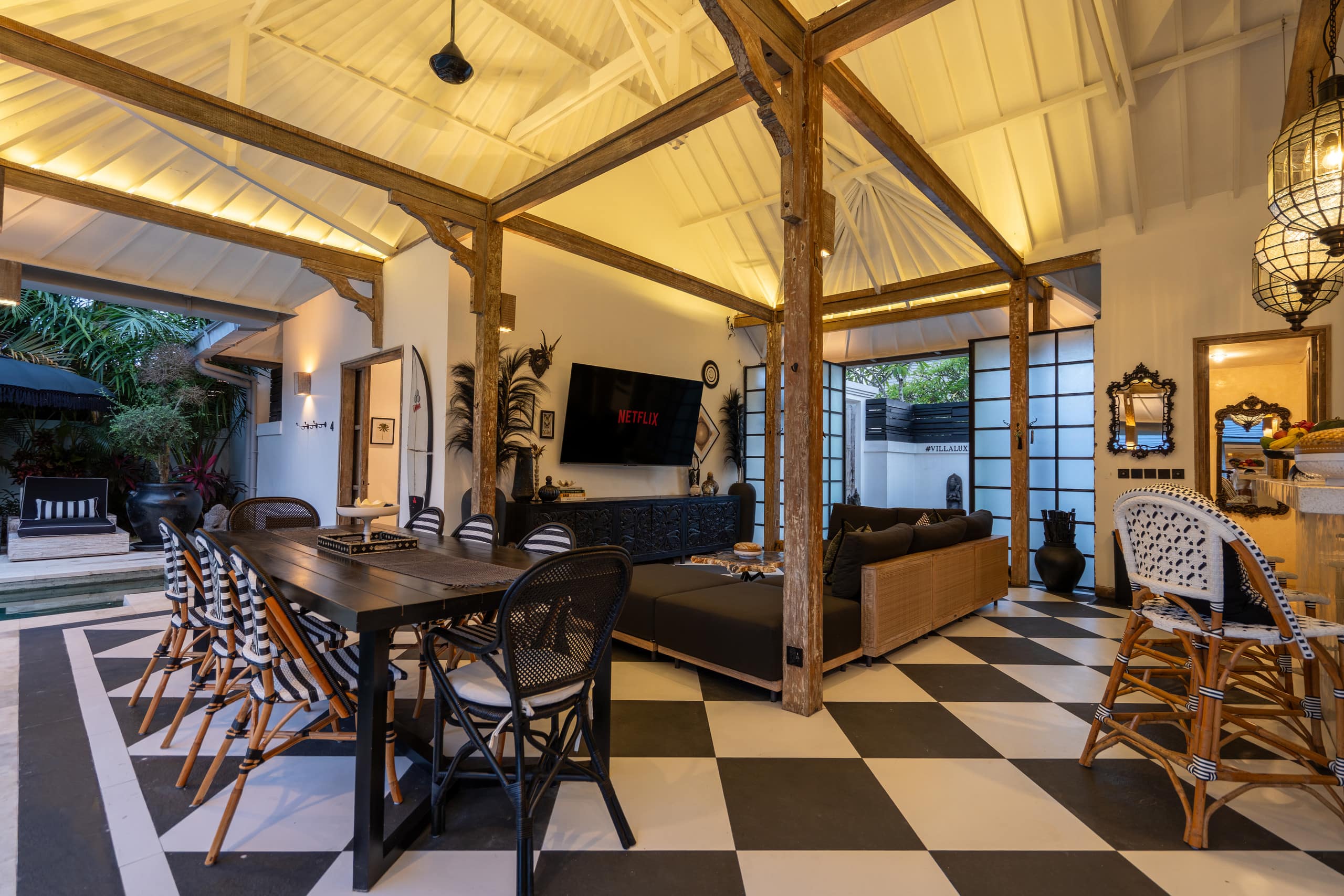 Seminyak Luxury 4BR - Family-Friendly Social Pool! — photo 5