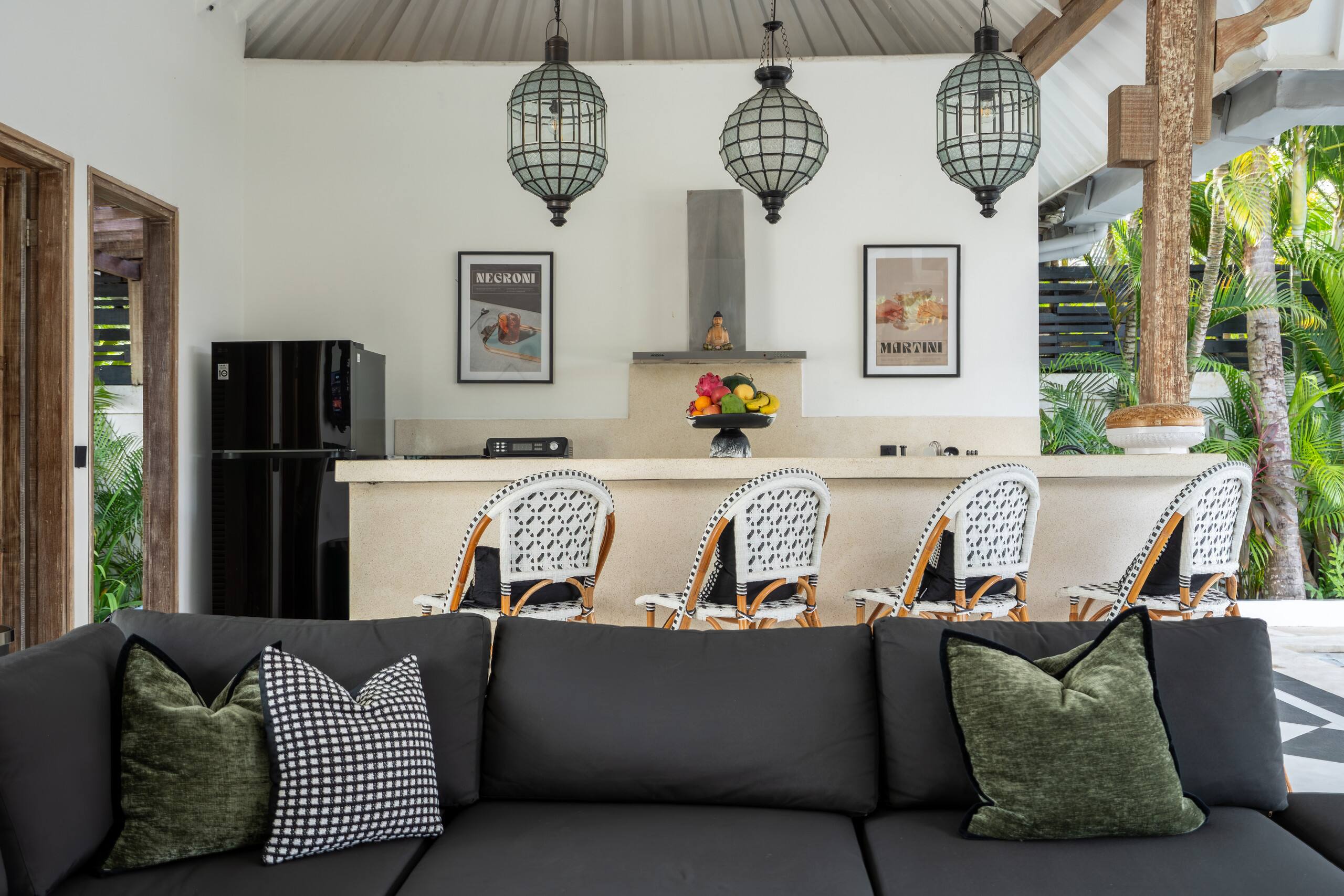Seminyak Luxury 4BR - Family-Friendly Social Pool! 11