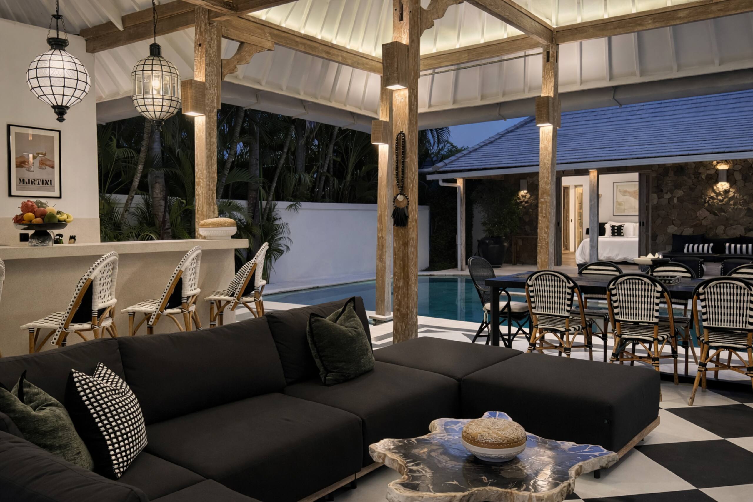 Seminyak Luxury 4BR - Family-Friendly Social Pool! 13