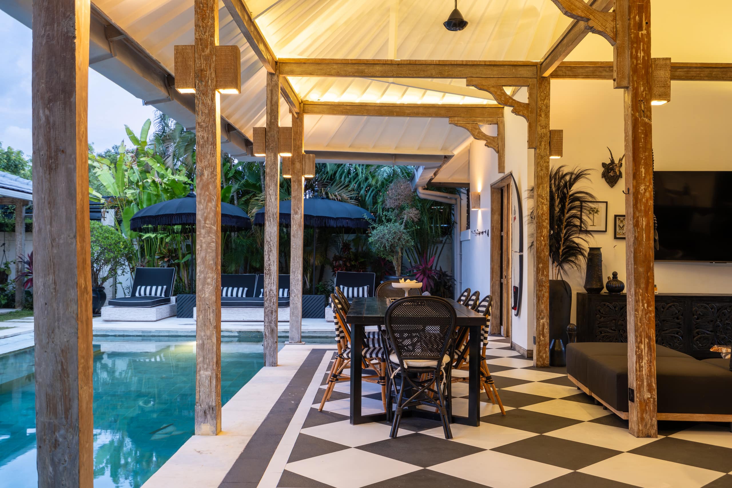 Seminyak Luxury 4BR - Family-Friendly Social Pool! 27
