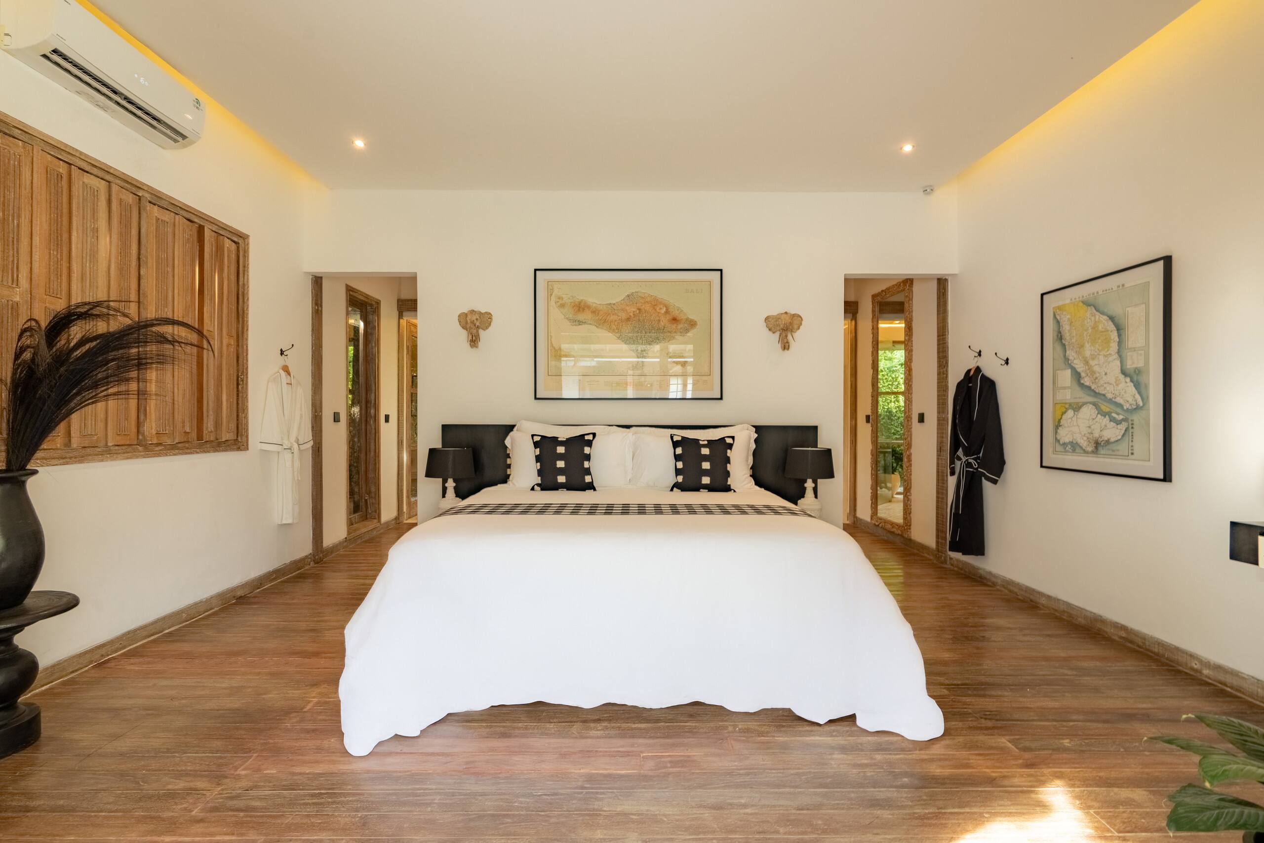 Seminyak Luxury 4BR - Family-Friendly Social Pool! 30