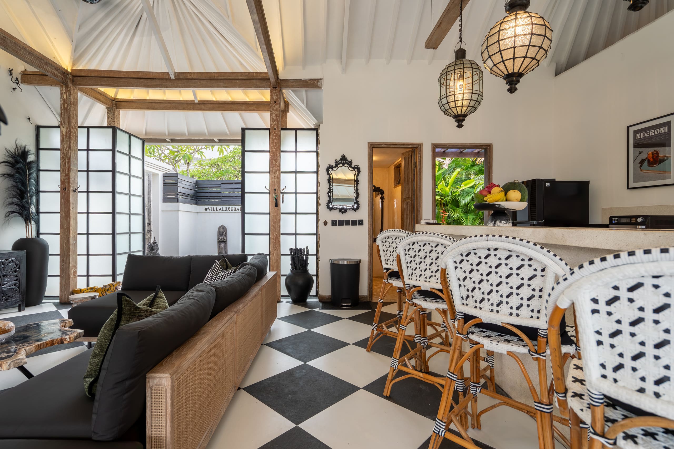 Seminyak Luxury 4BR - Family-Friendly Social Pool! 14